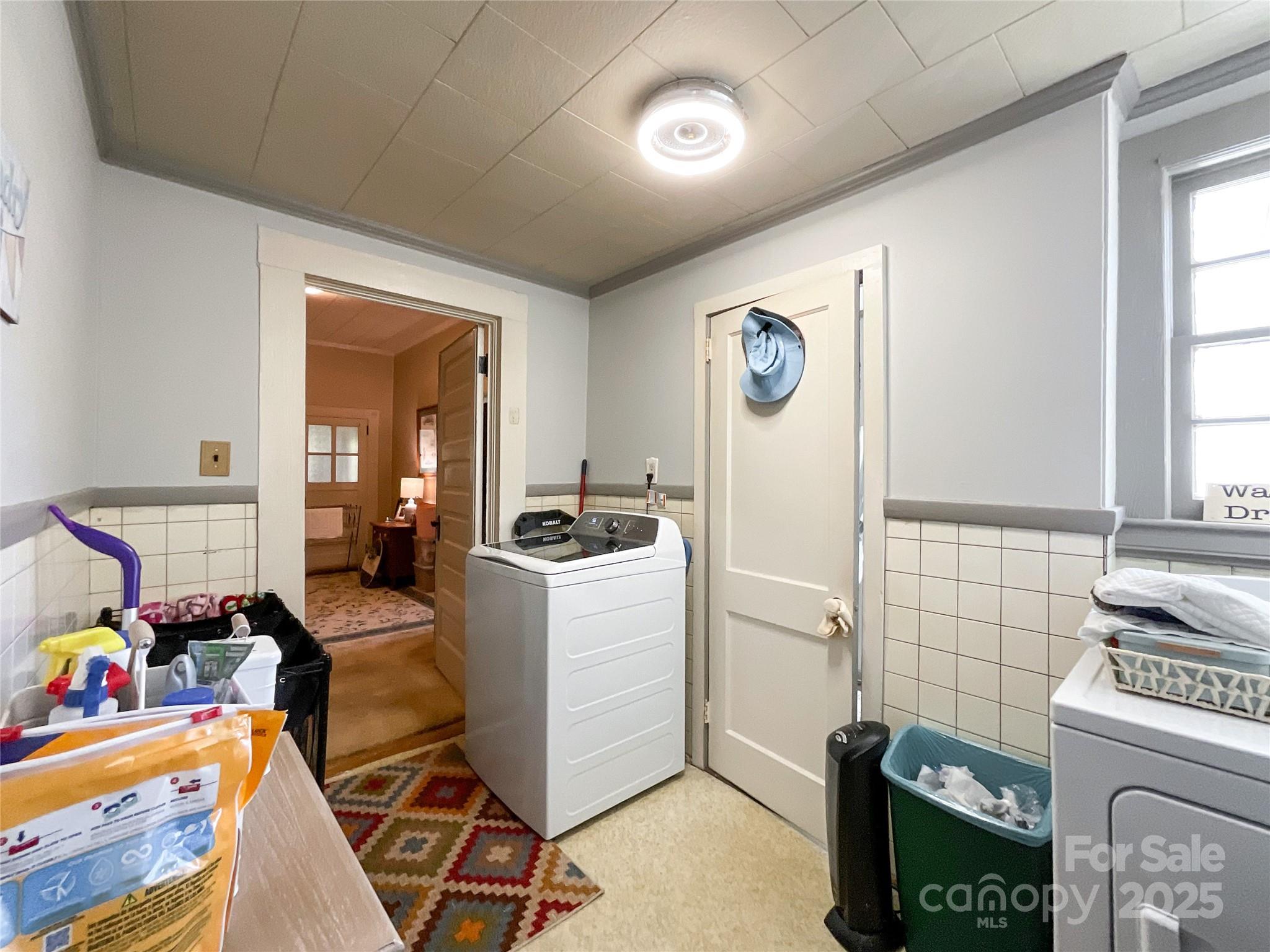 6993 Charlotte Highway — Lancaster