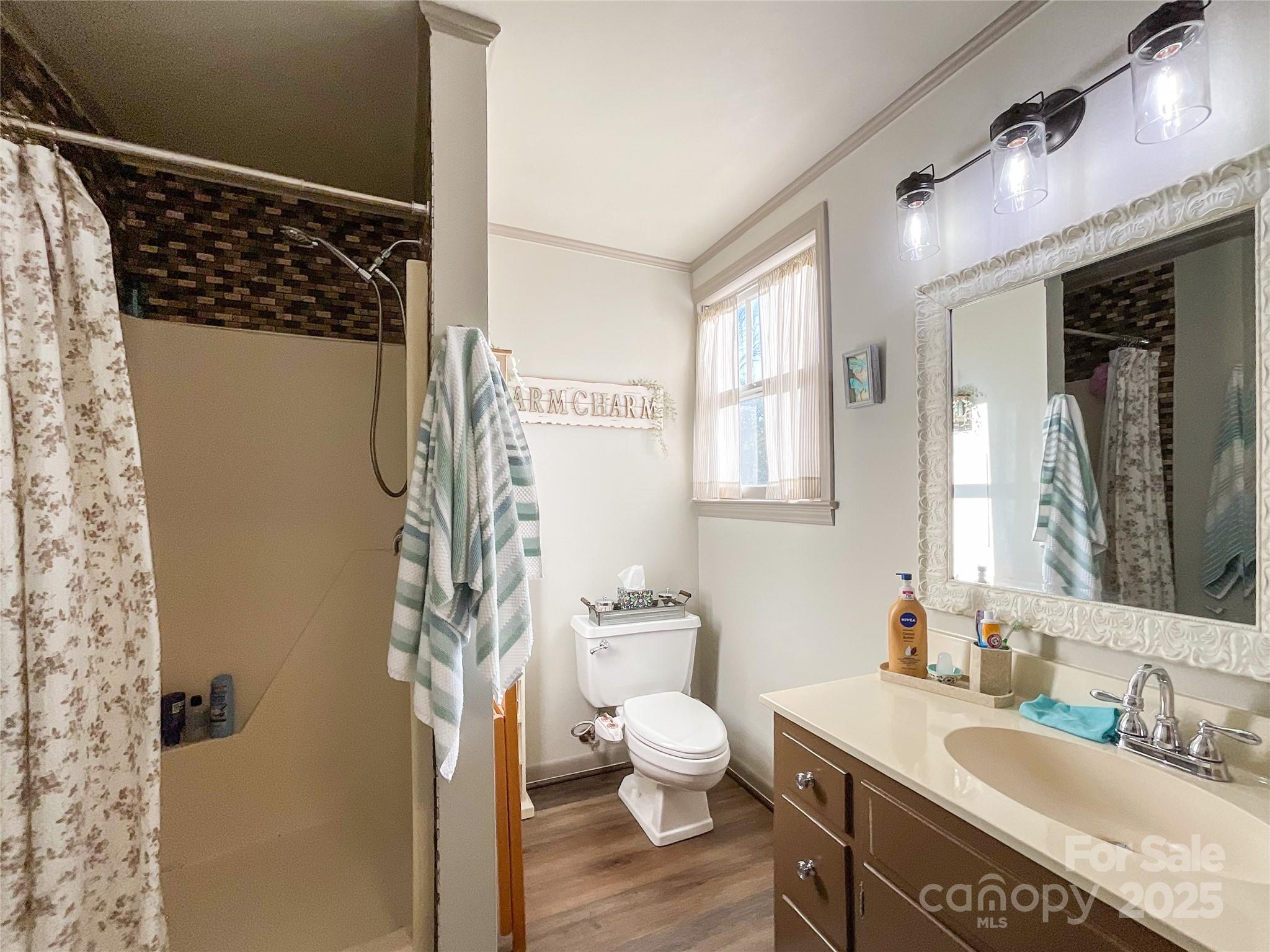 6993 Charlotte Highway — Lancaster