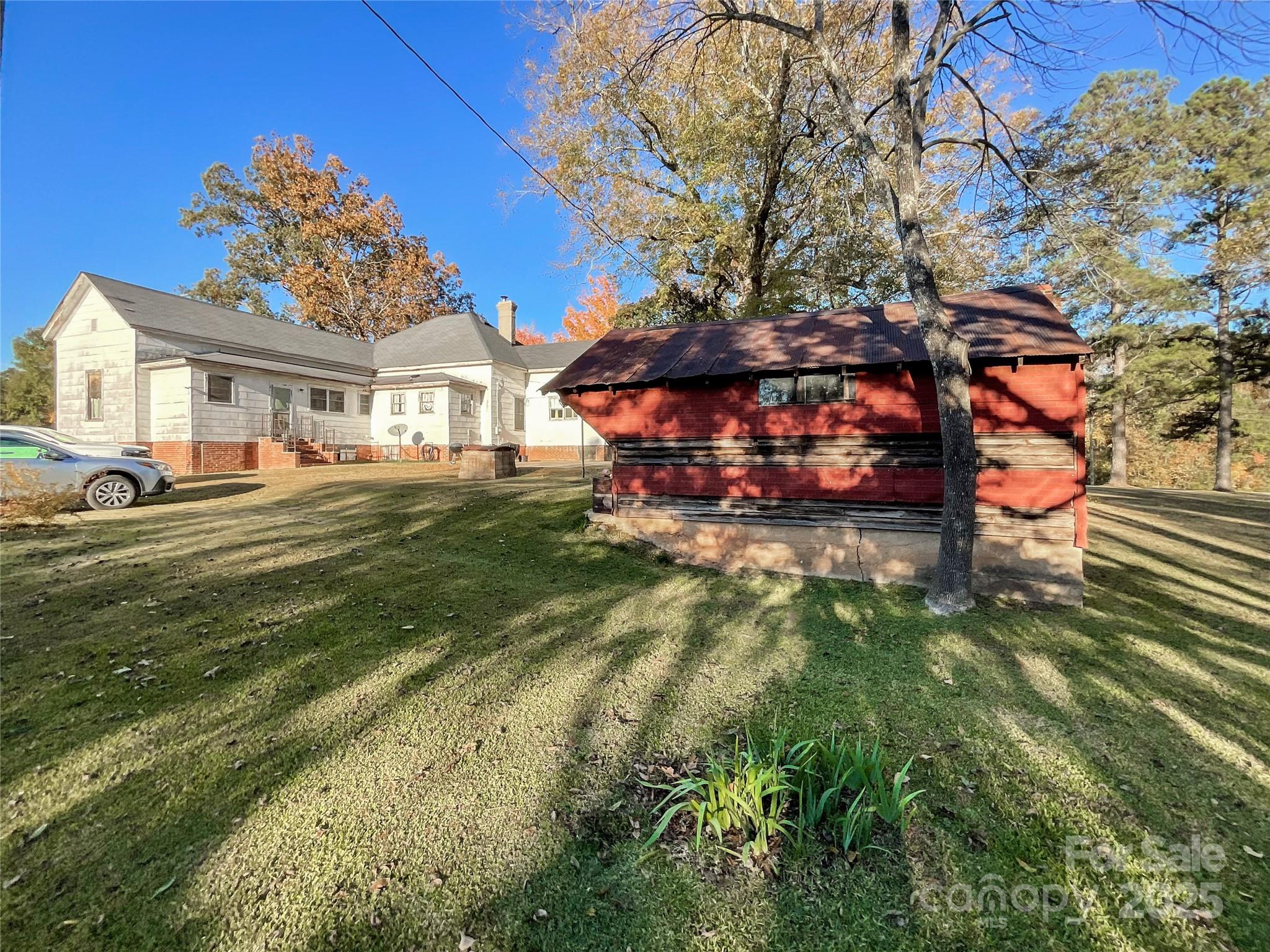 6993 Charlotte Highway — Lancaster