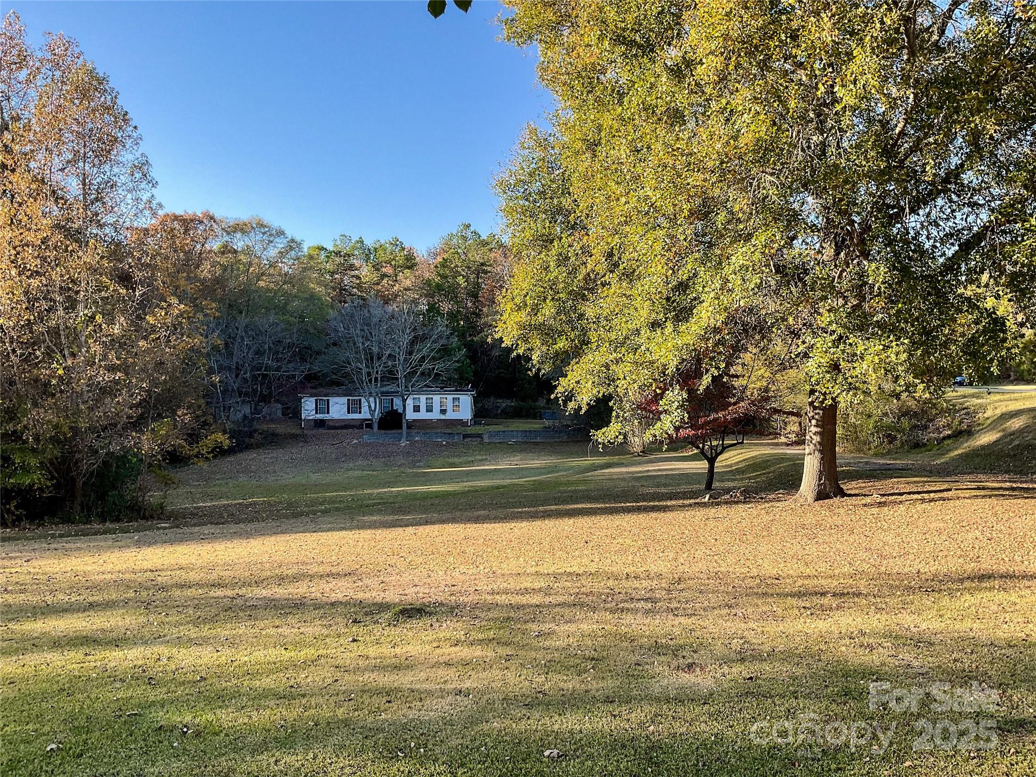 6993 Charlotte Highway — Lancaster