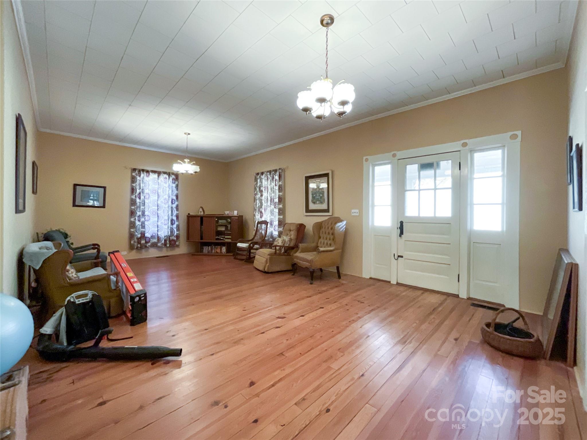6993 Charlotte Highway — Lancaster