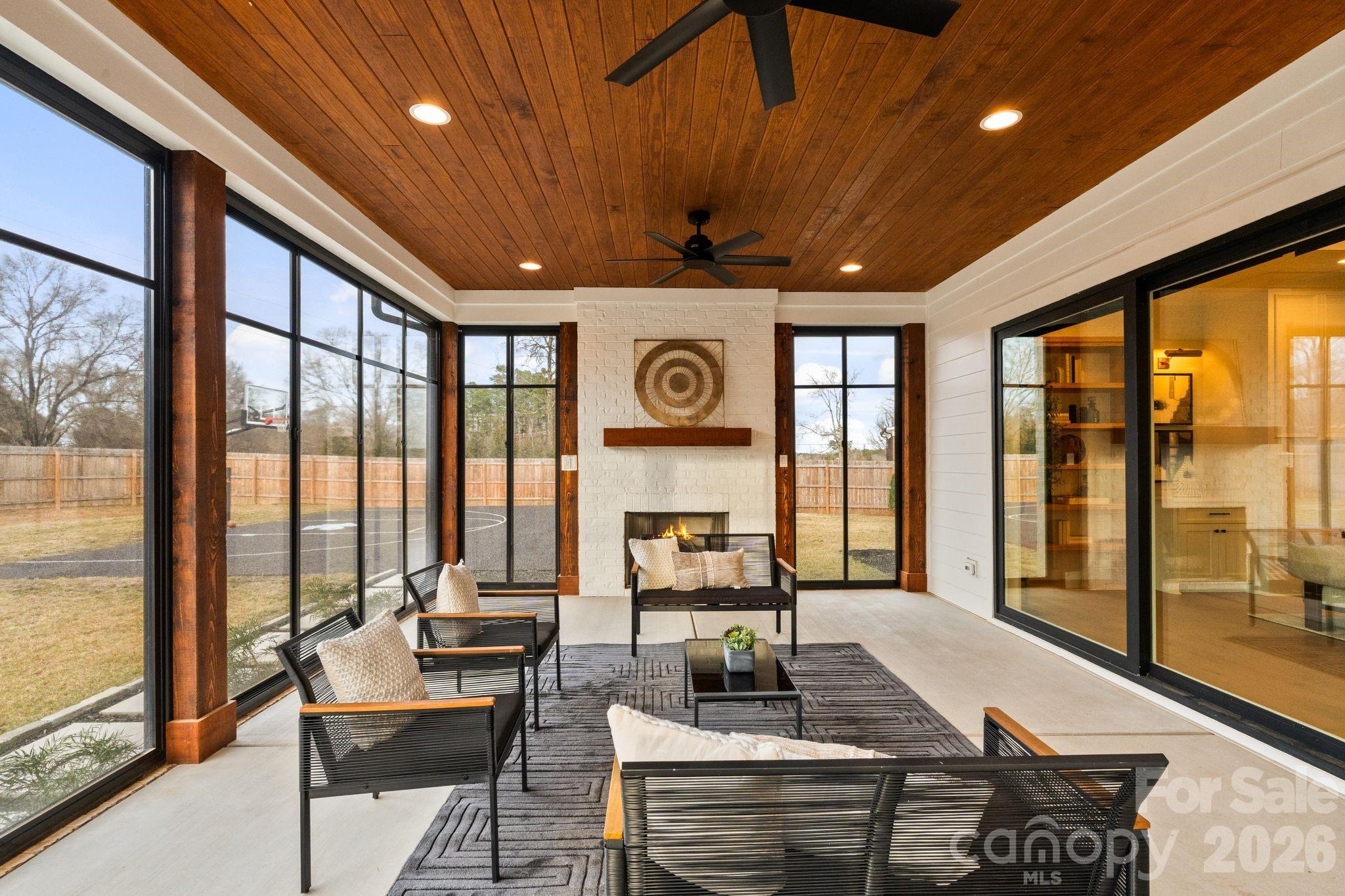 7114 Asbury Village Lane — Huntersville
