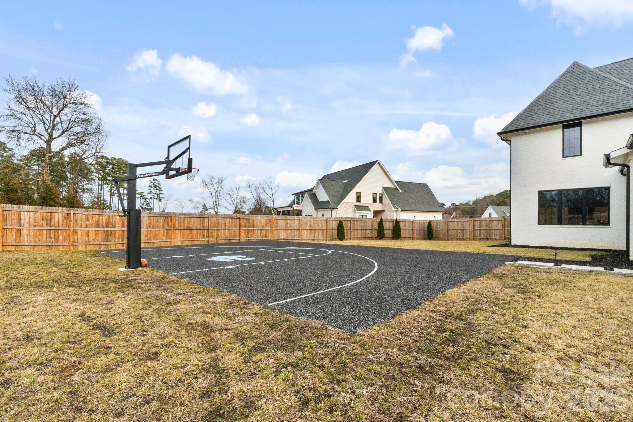 7114 Asbury Village Lane — Huntersville