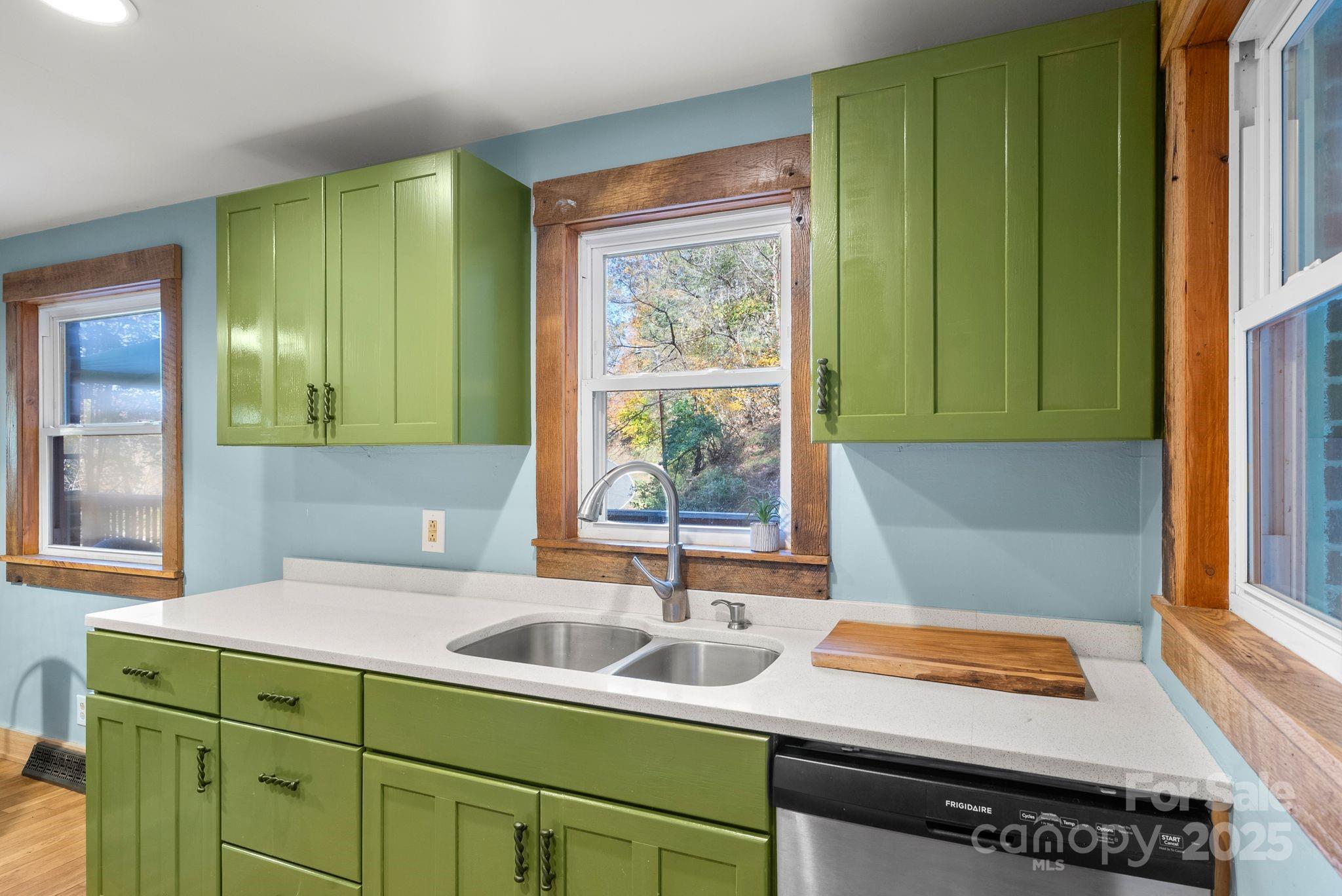 456 Rector Corner Road — Marshall