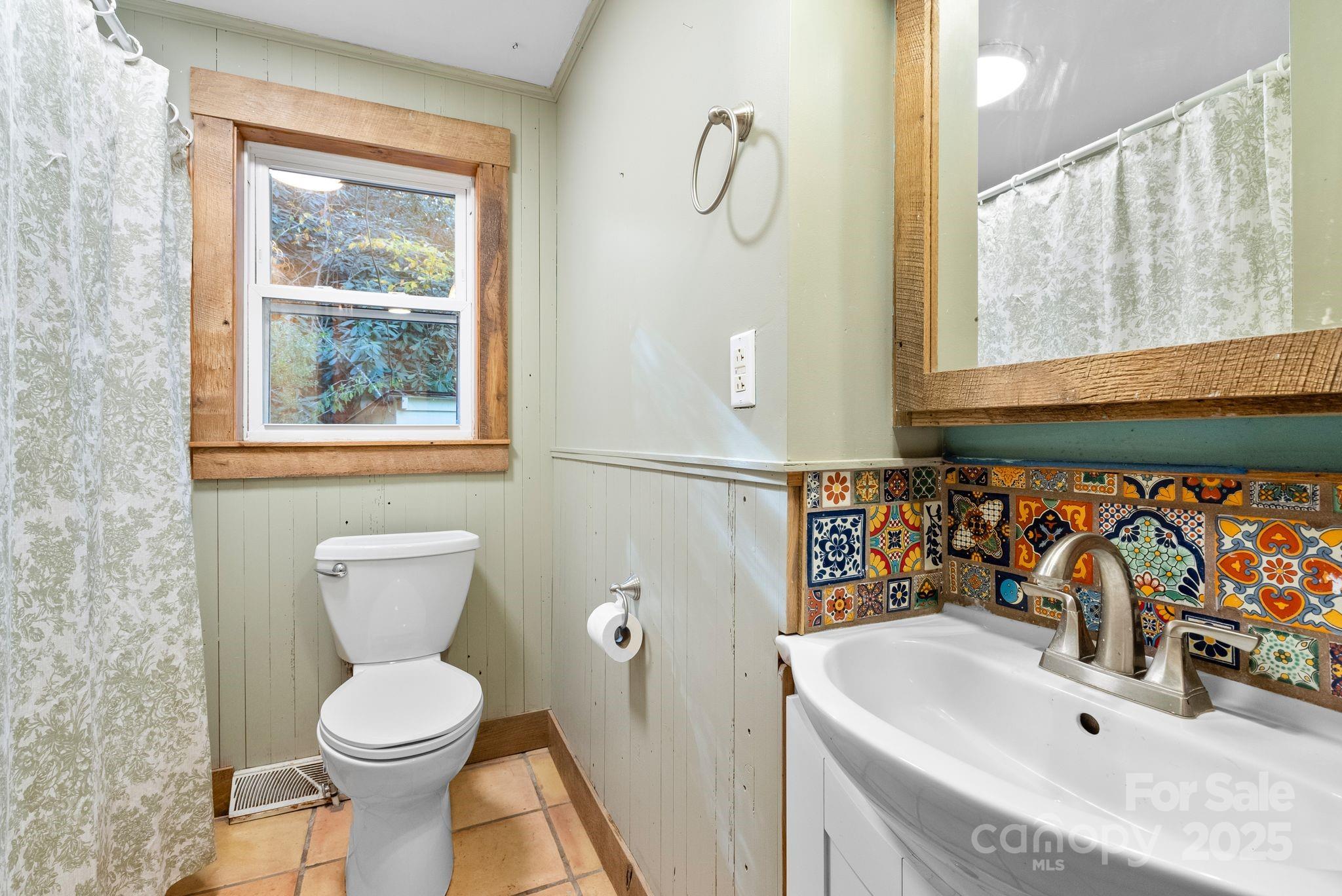 456 Rector Corner Road — Marshall