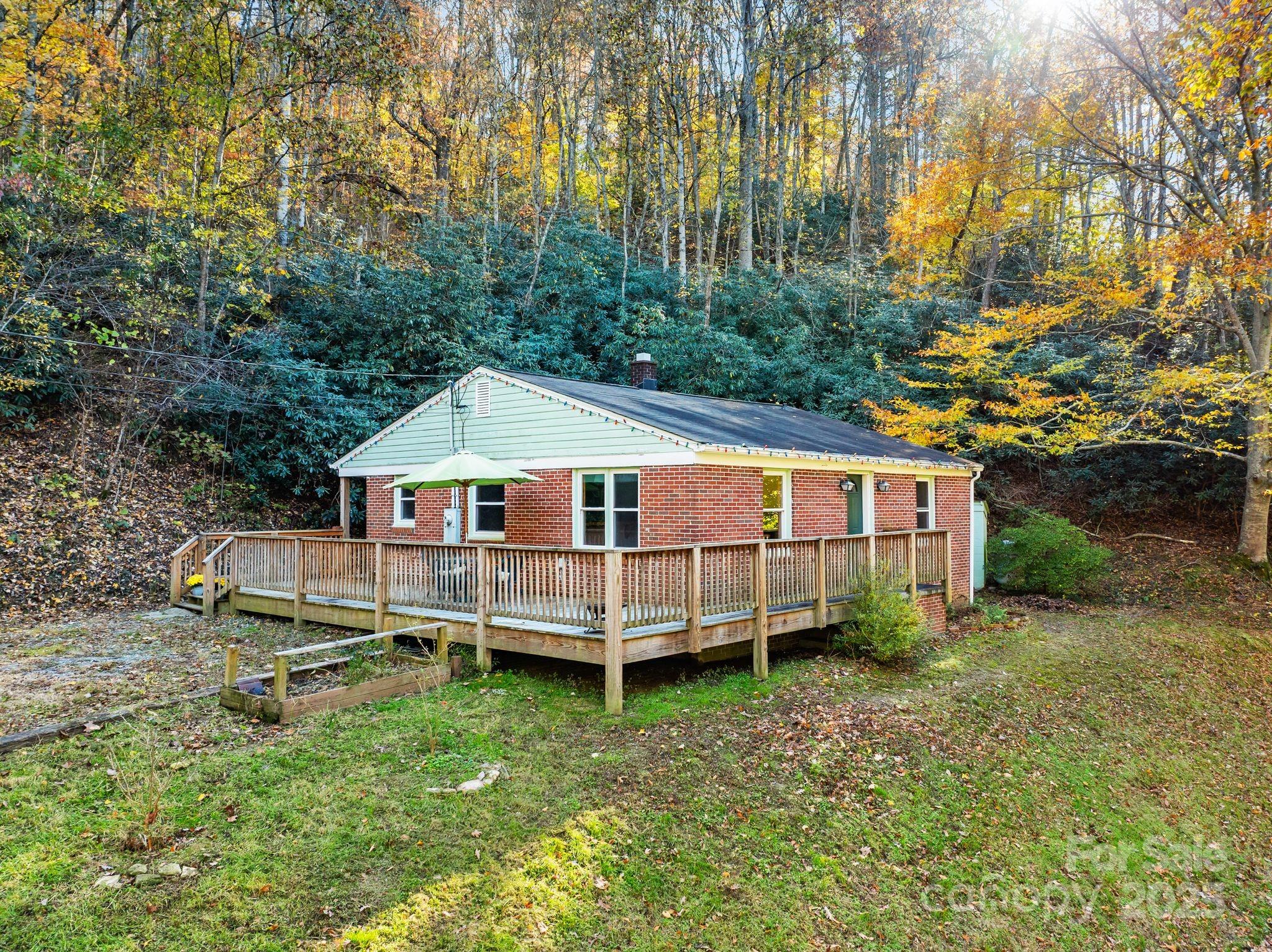 456 Rector Corner Road — Marshall