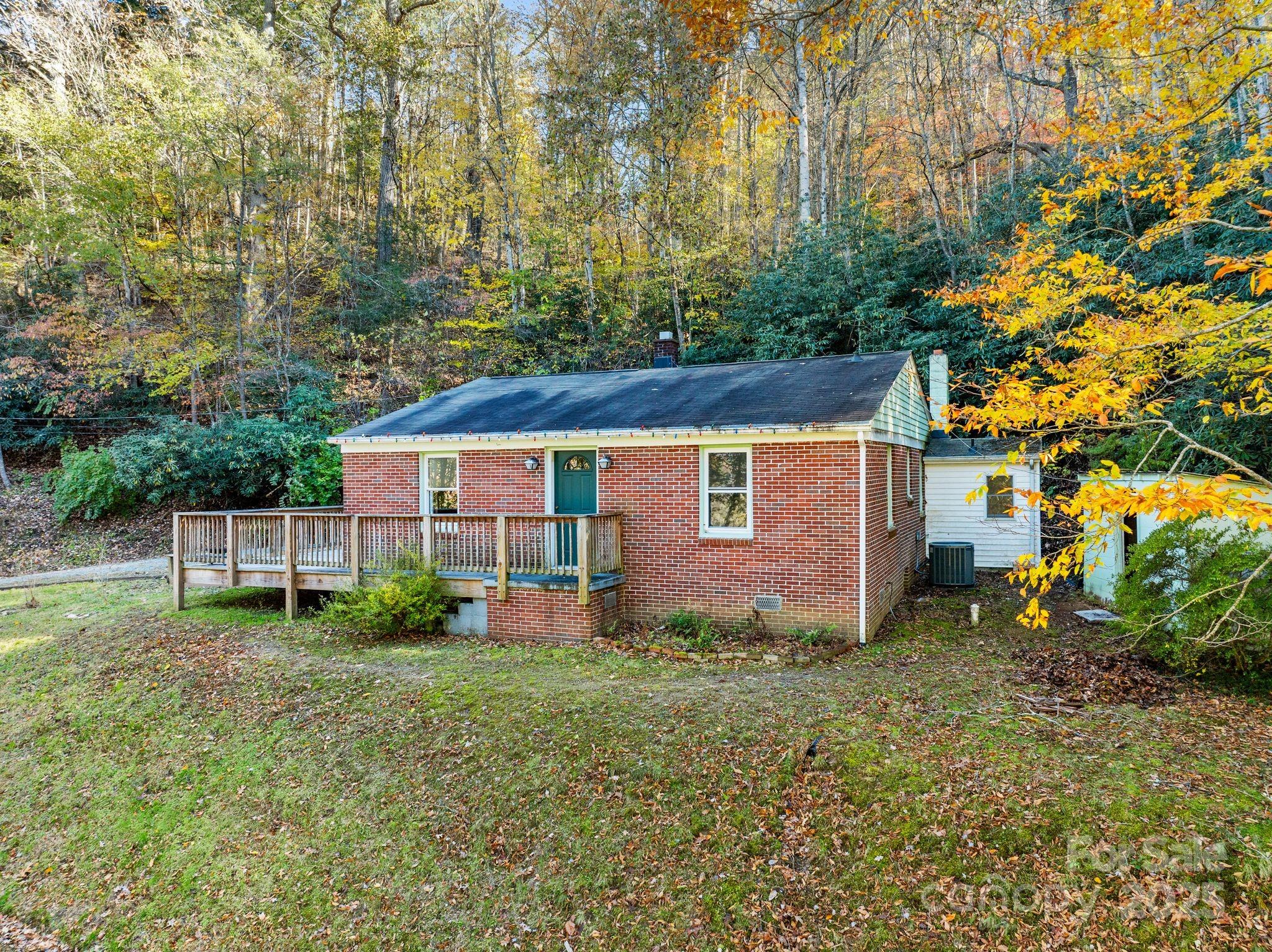 456 Rector Corner Road — Marshall