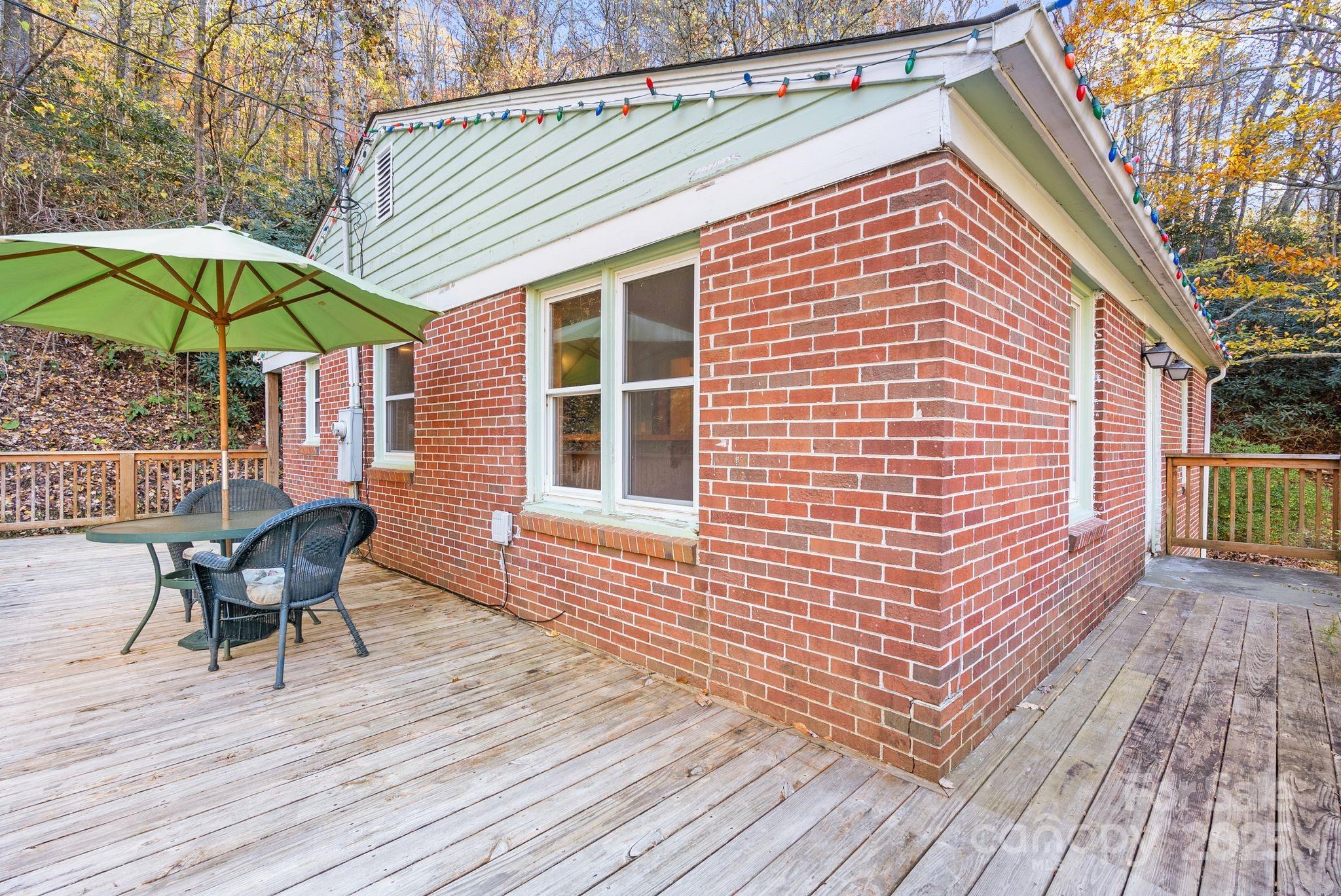 456 Rector Corner Road — Marshall