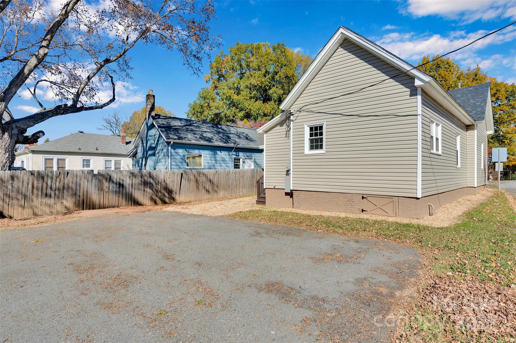 201 W Mccubbins Street — Salisbury