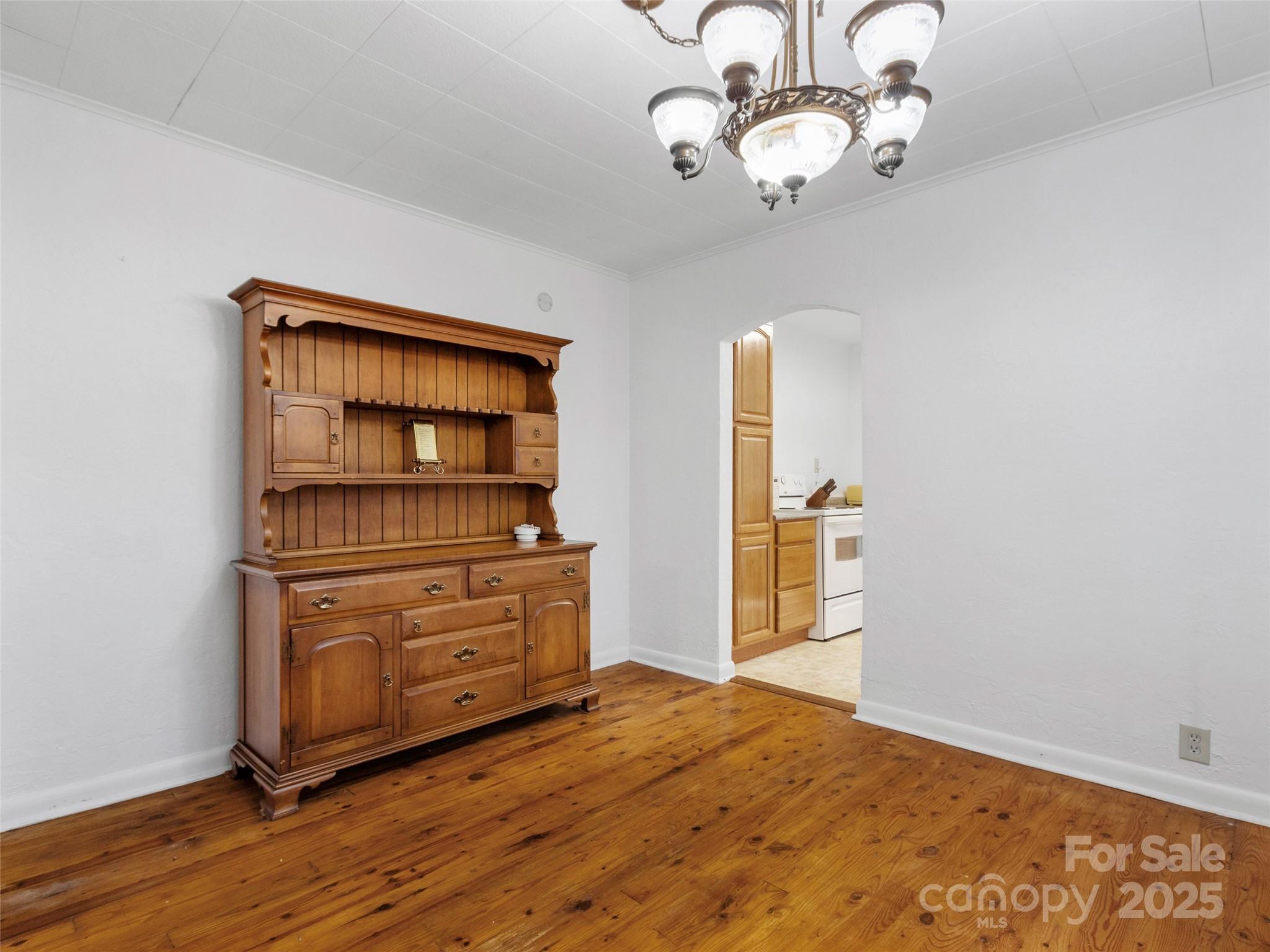 96 Thompson Road — Spruce Pine