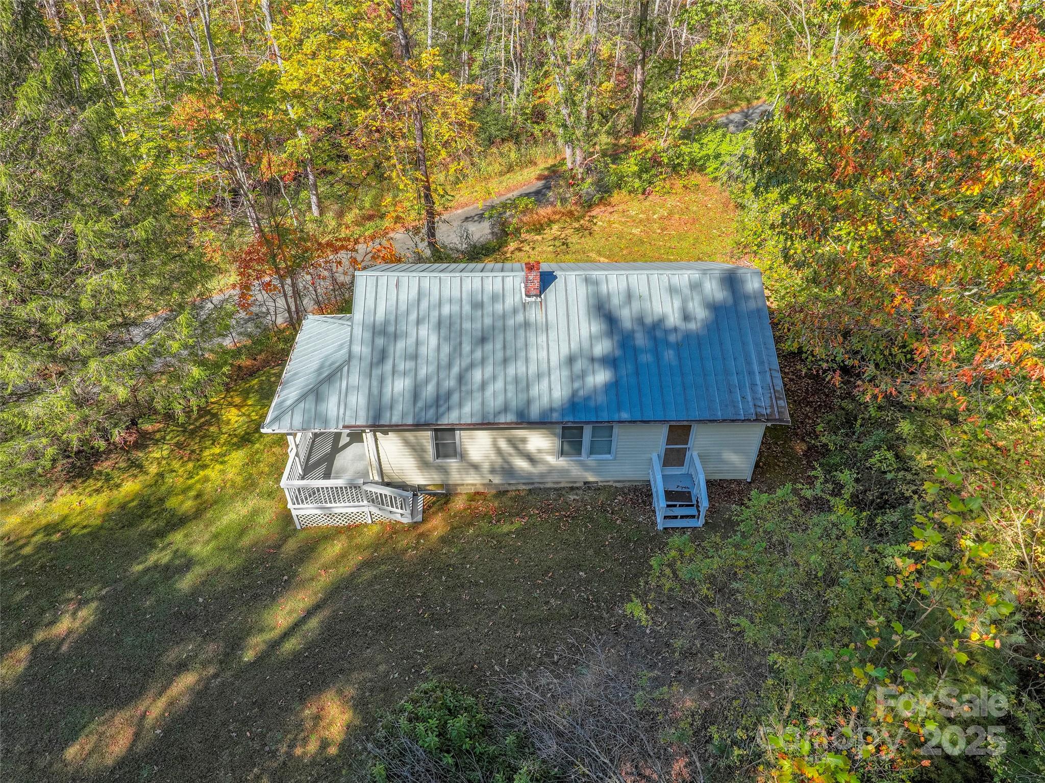 96 Thompson Road — Spruce Pine