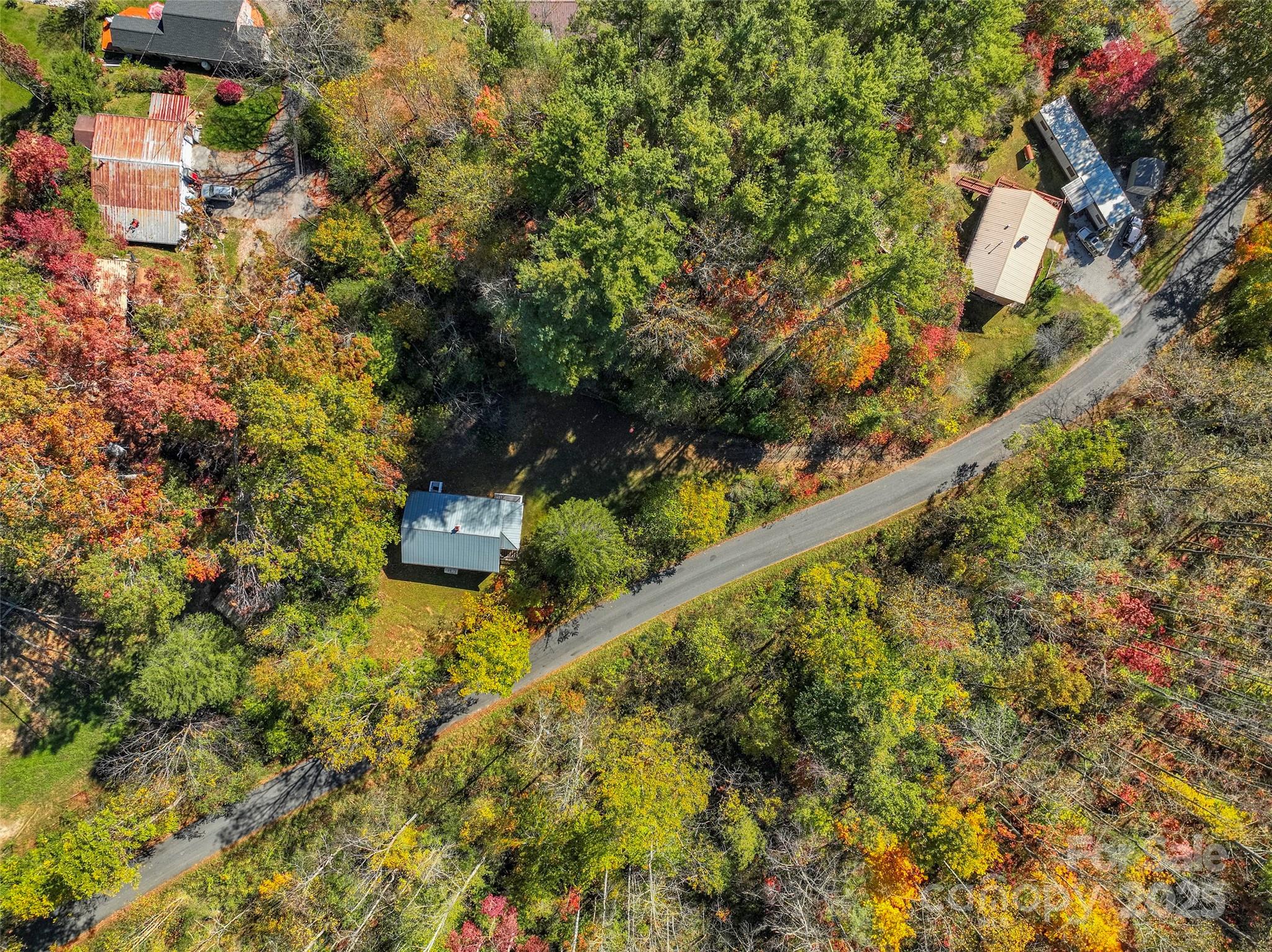 96 Thompson Road — Spruce Pine