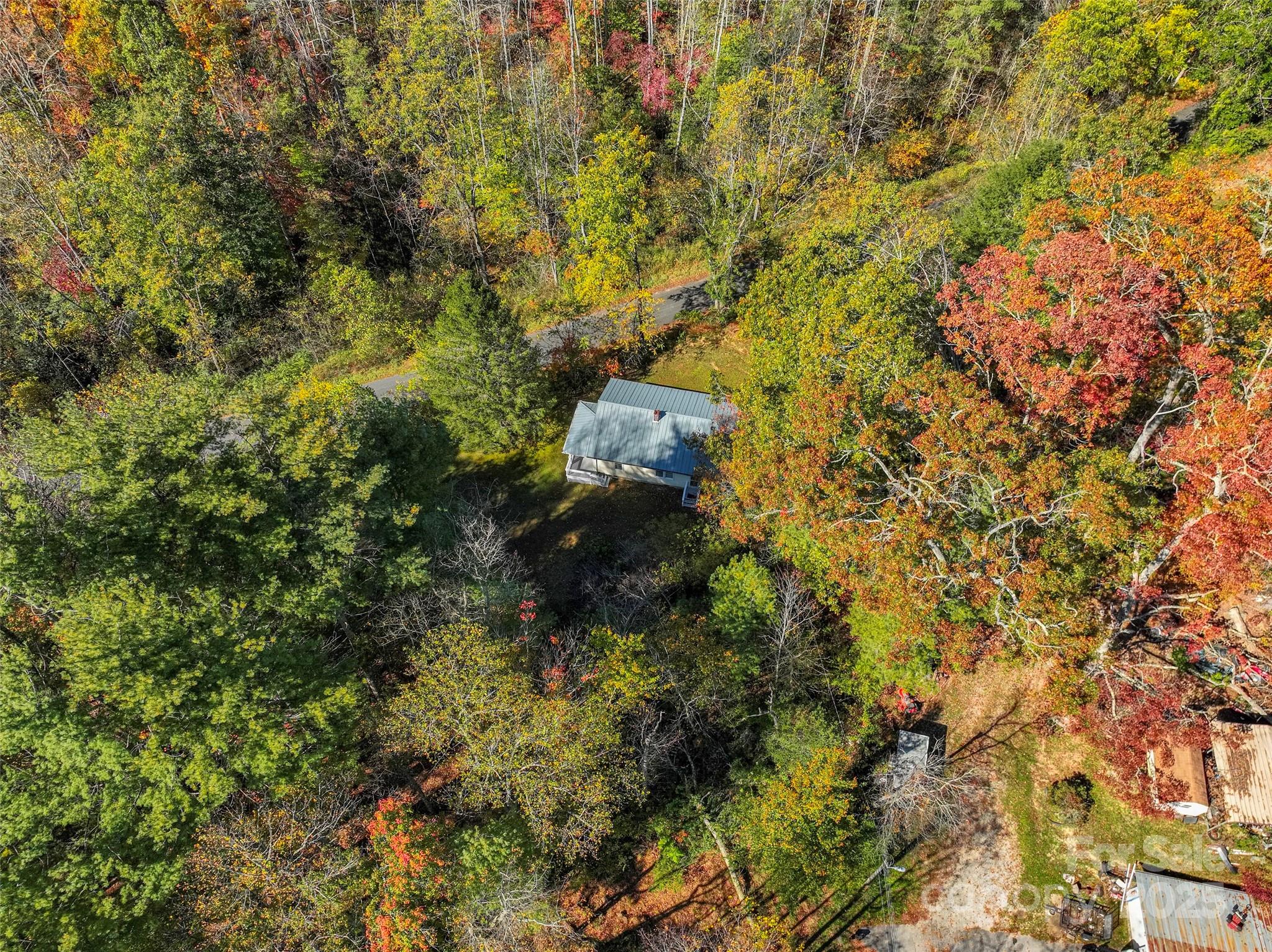 96 Thompson Road — Spruce Pine