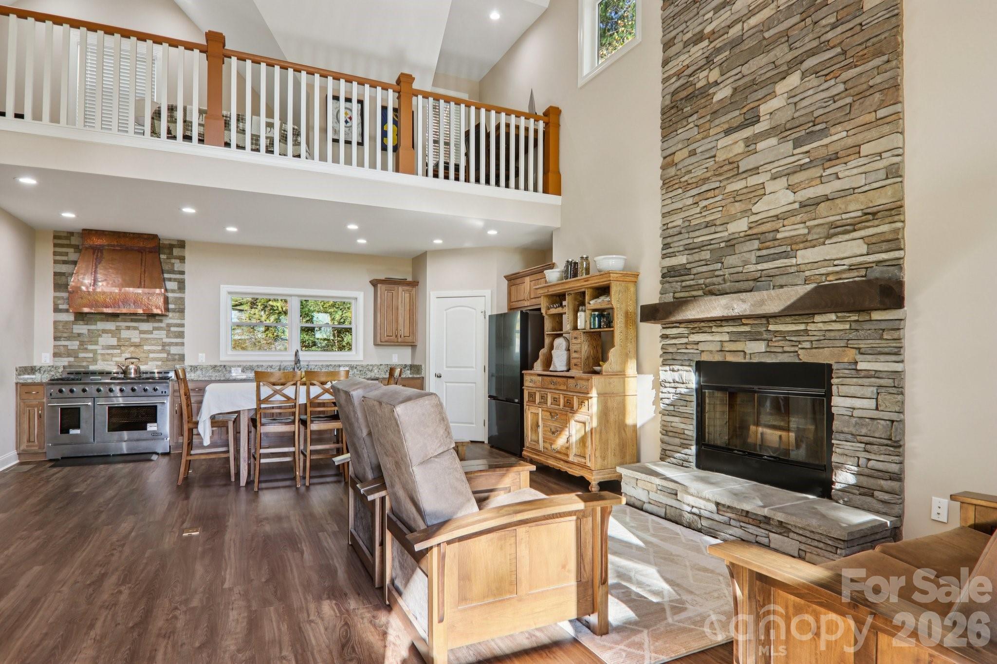 1367 Old Mill Road — Hendersonville