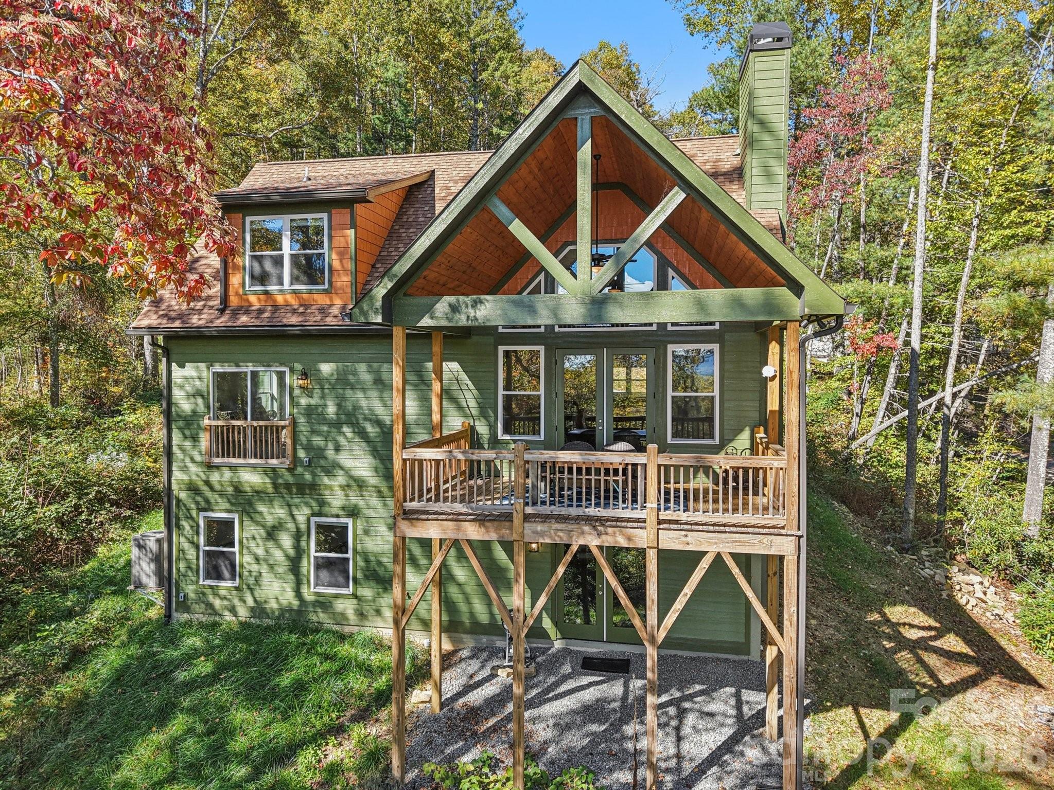 1367 Old Mill Road — Hendersonville