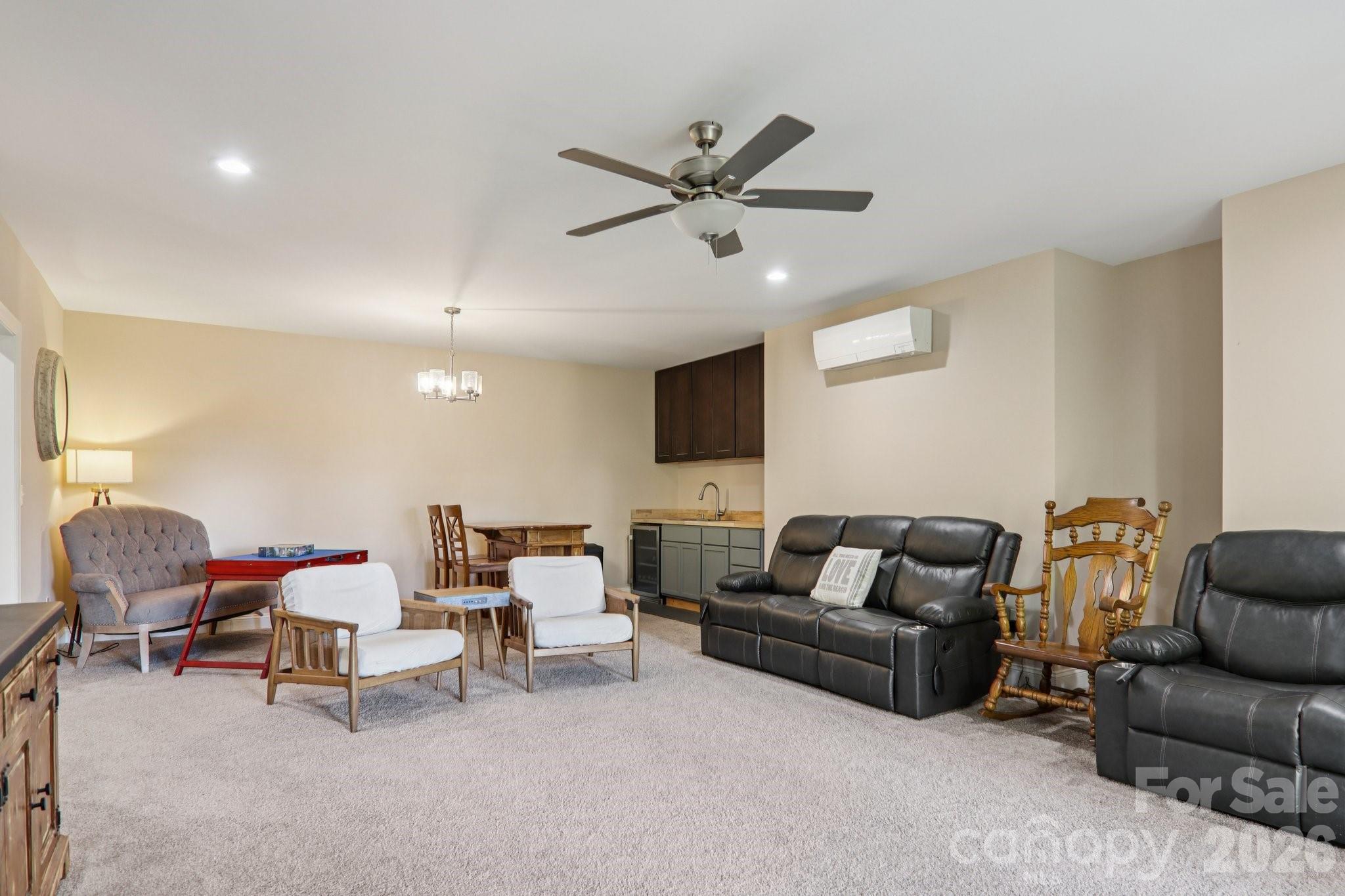 1367 Old Mill Road — Hendersonville