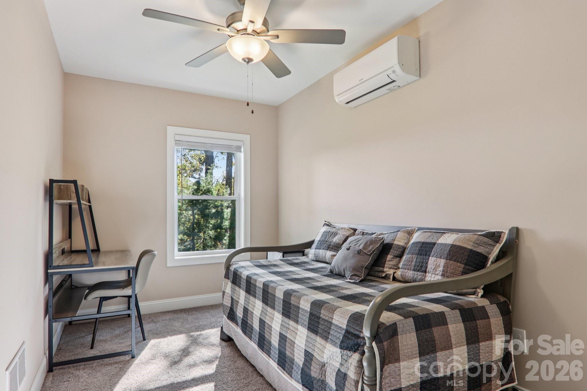 1367 Old Mill Road — Hendersonville