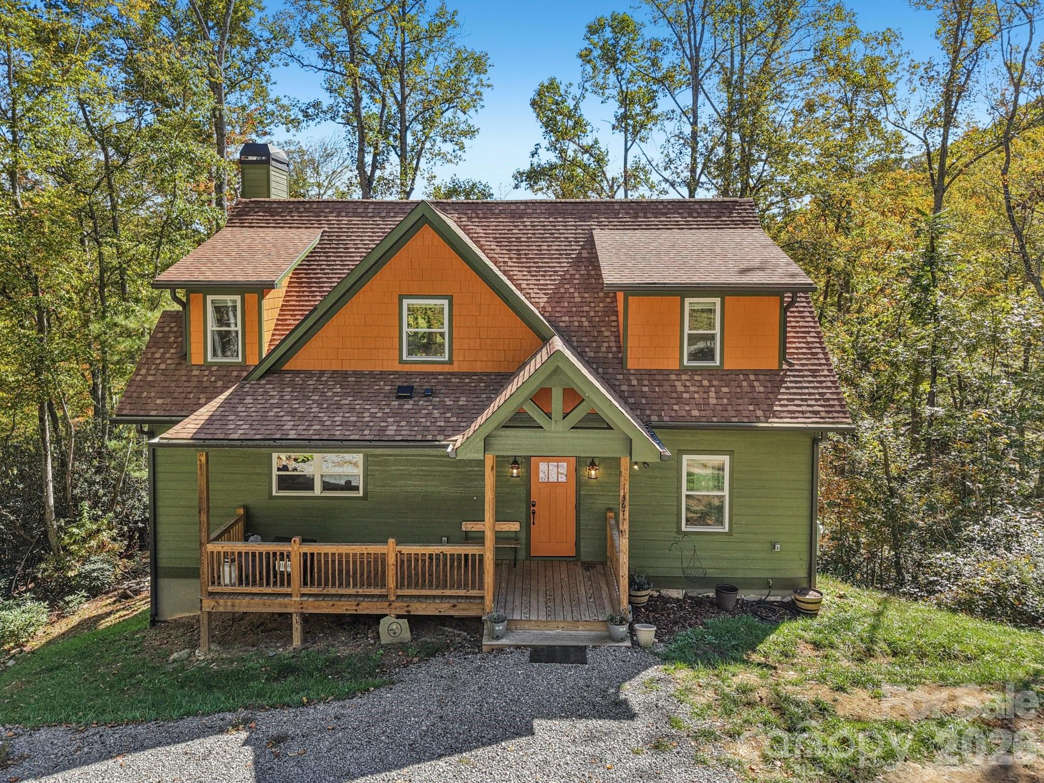 1367 Old Mill Road — Hendersonville