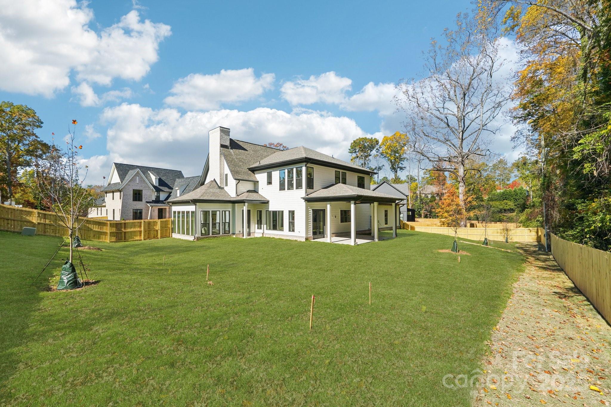 132 Sardis Lane — Charlotte