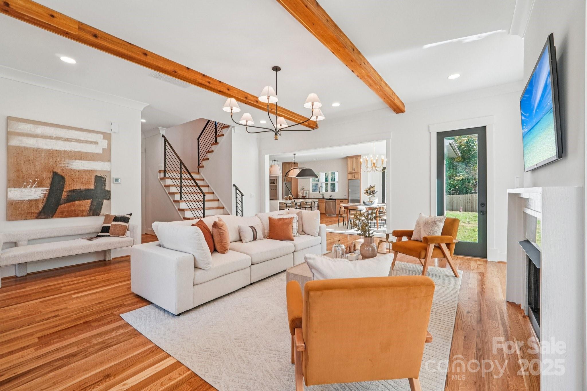 132 Sardis Lane — Charlotte