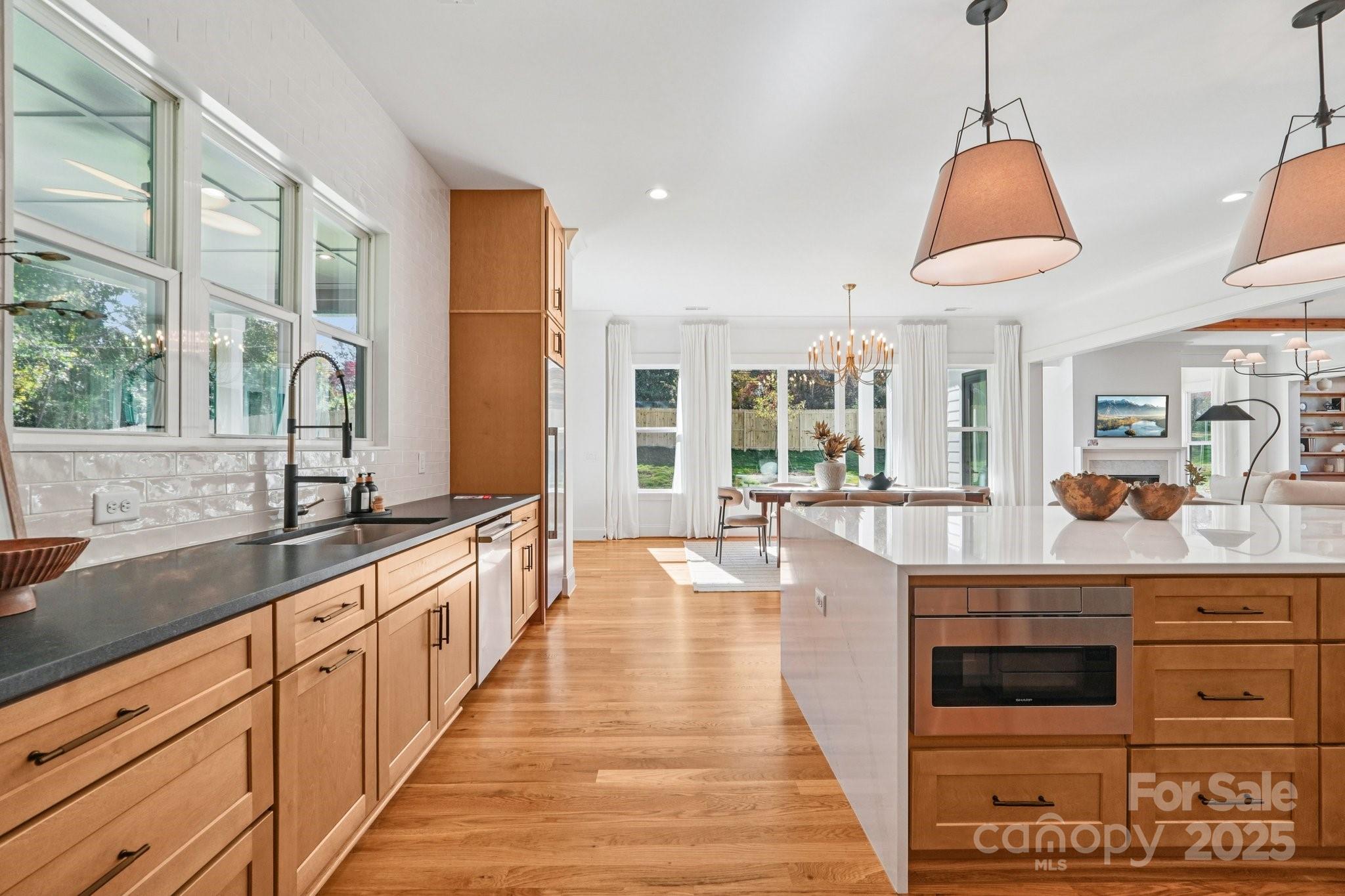 132 Sardis Lane — Charlotte