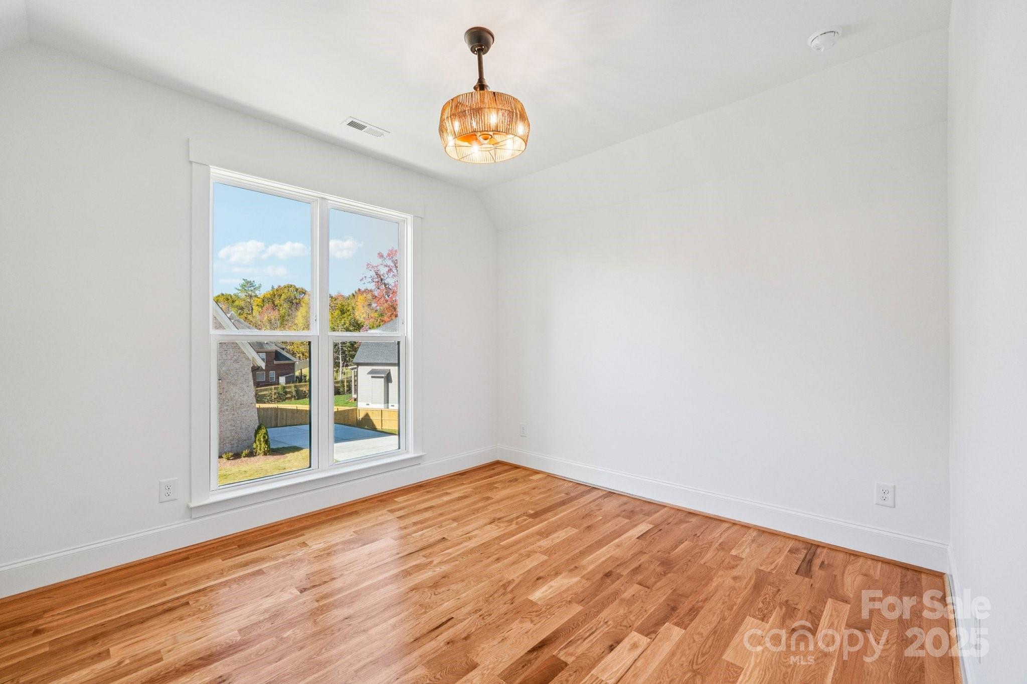 132 Sardis Lane — Charlotte