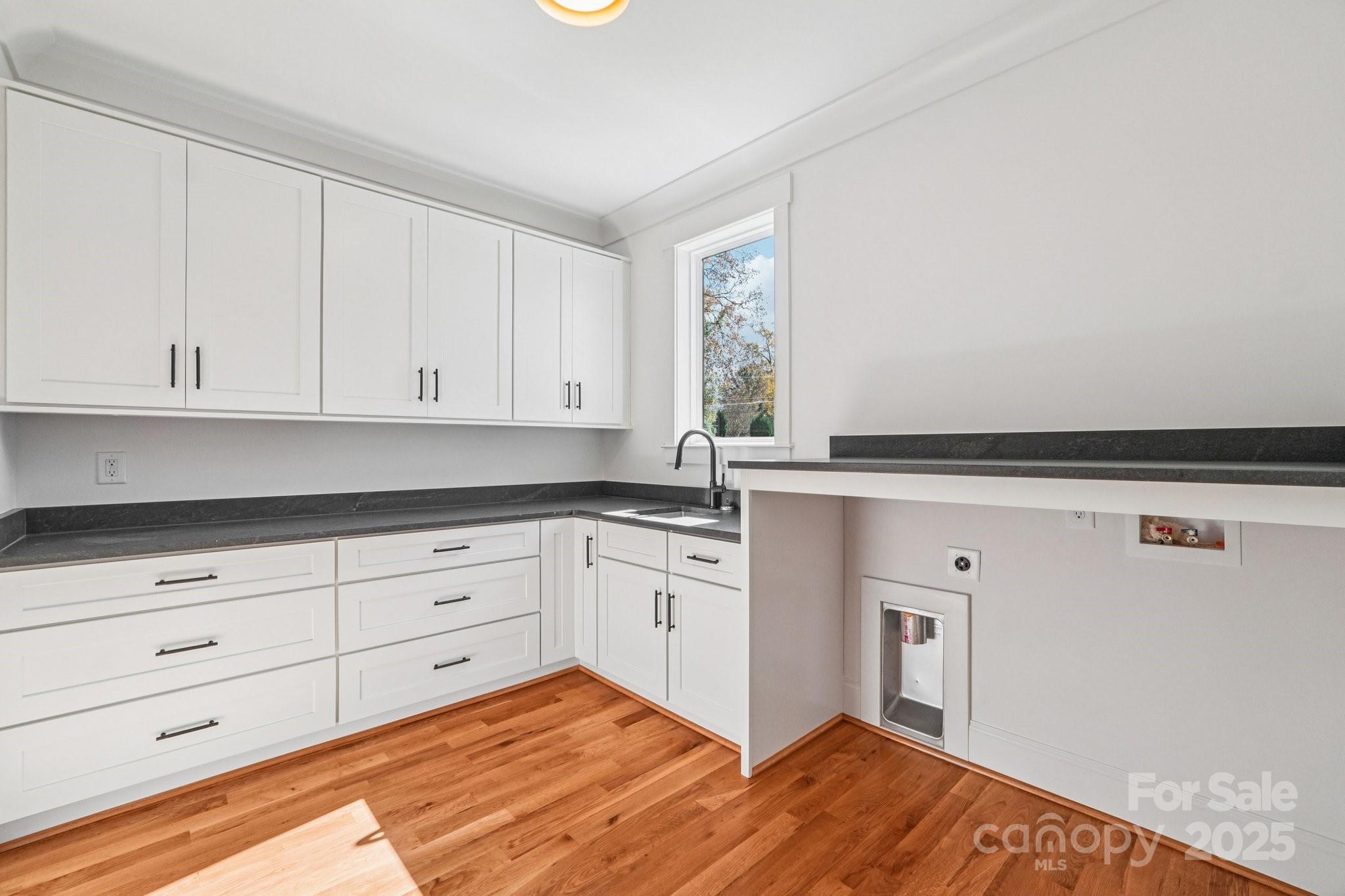 132 Sardis Lane — Charlotte