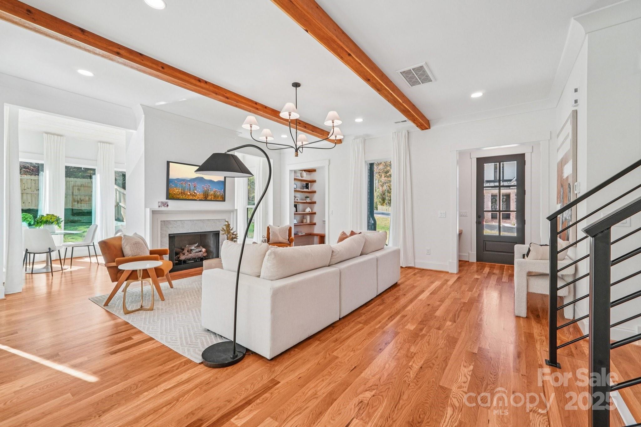 132 Sardis Lane — Charlotte