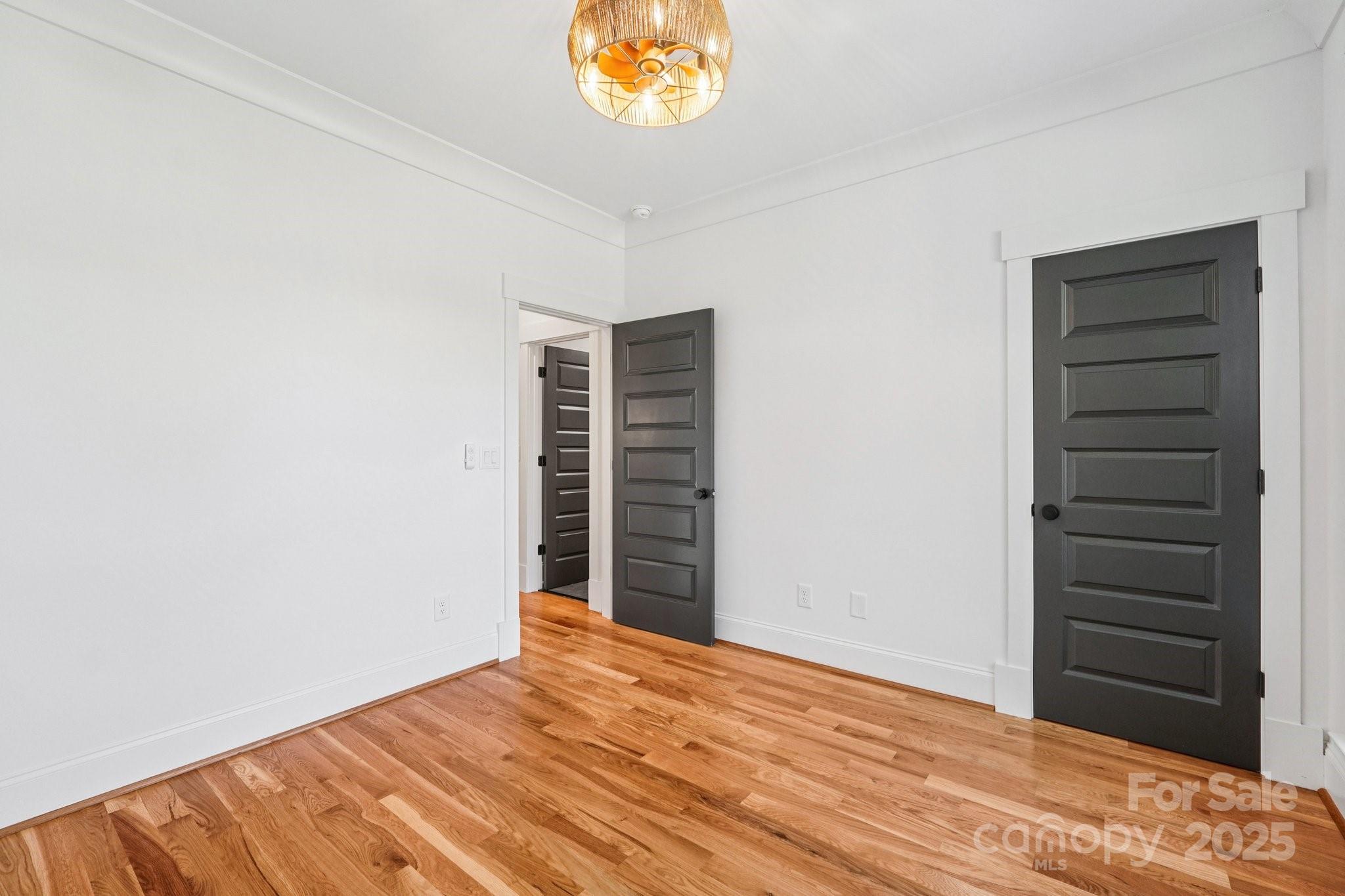 132 Sardis Lane — Charlotte