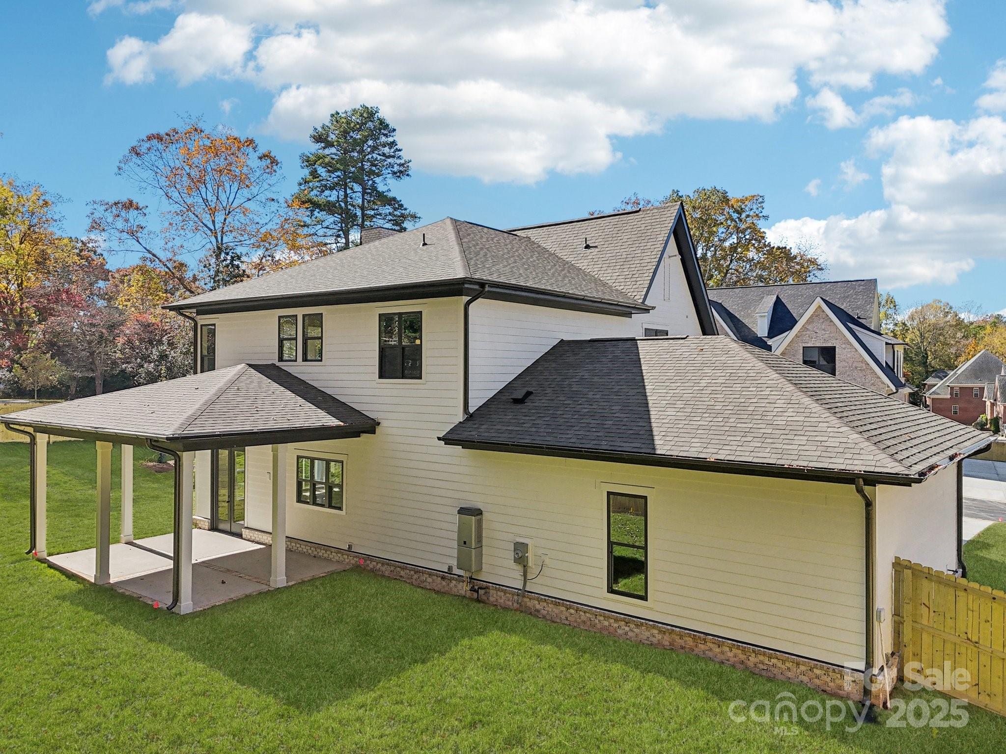 132 Sardis Lane — Charlotte