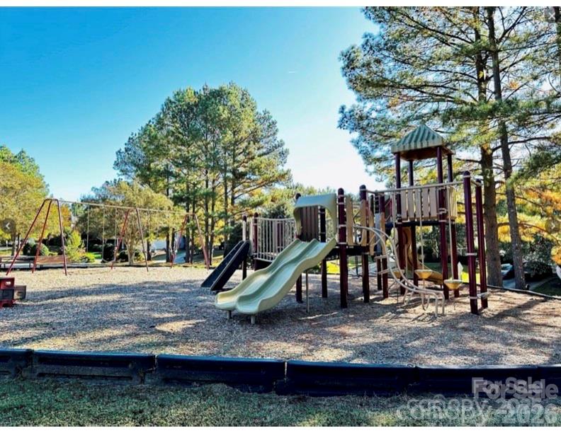 11416 Foggy Bank Lane — Charlotte