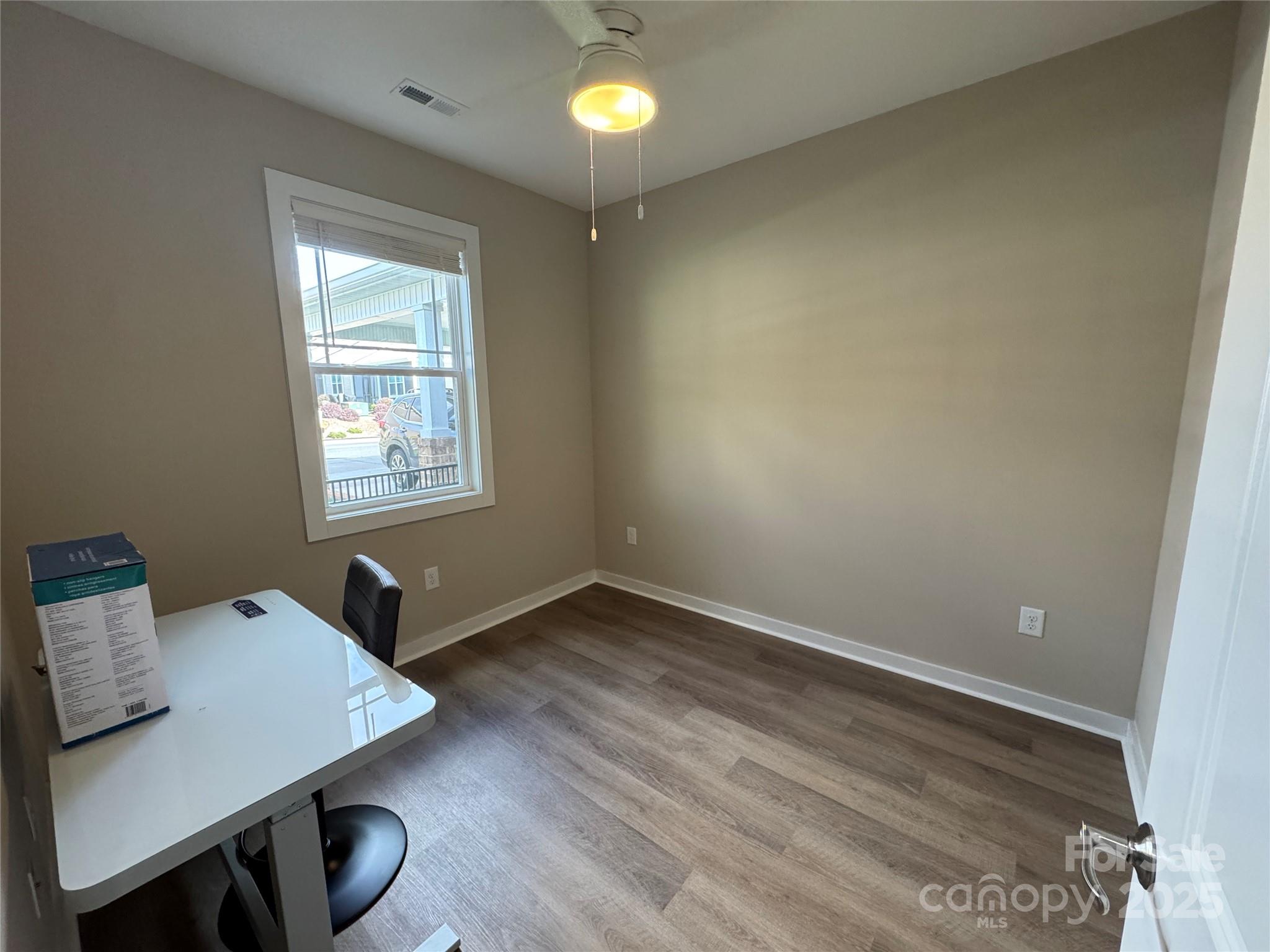 2822 15th Avenue Place SE — Hickory