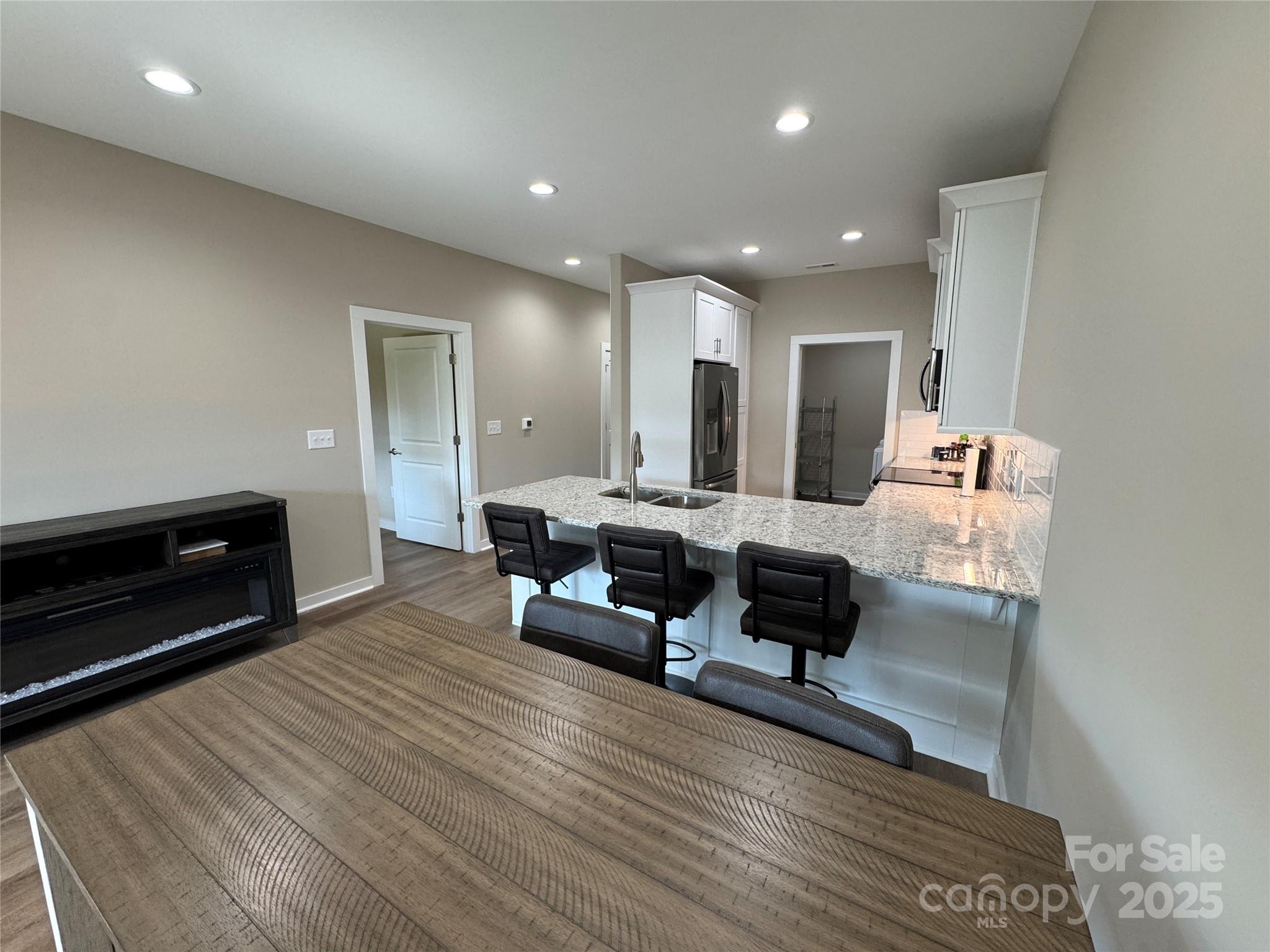 2822 15th Avenue Place SE — Hickory