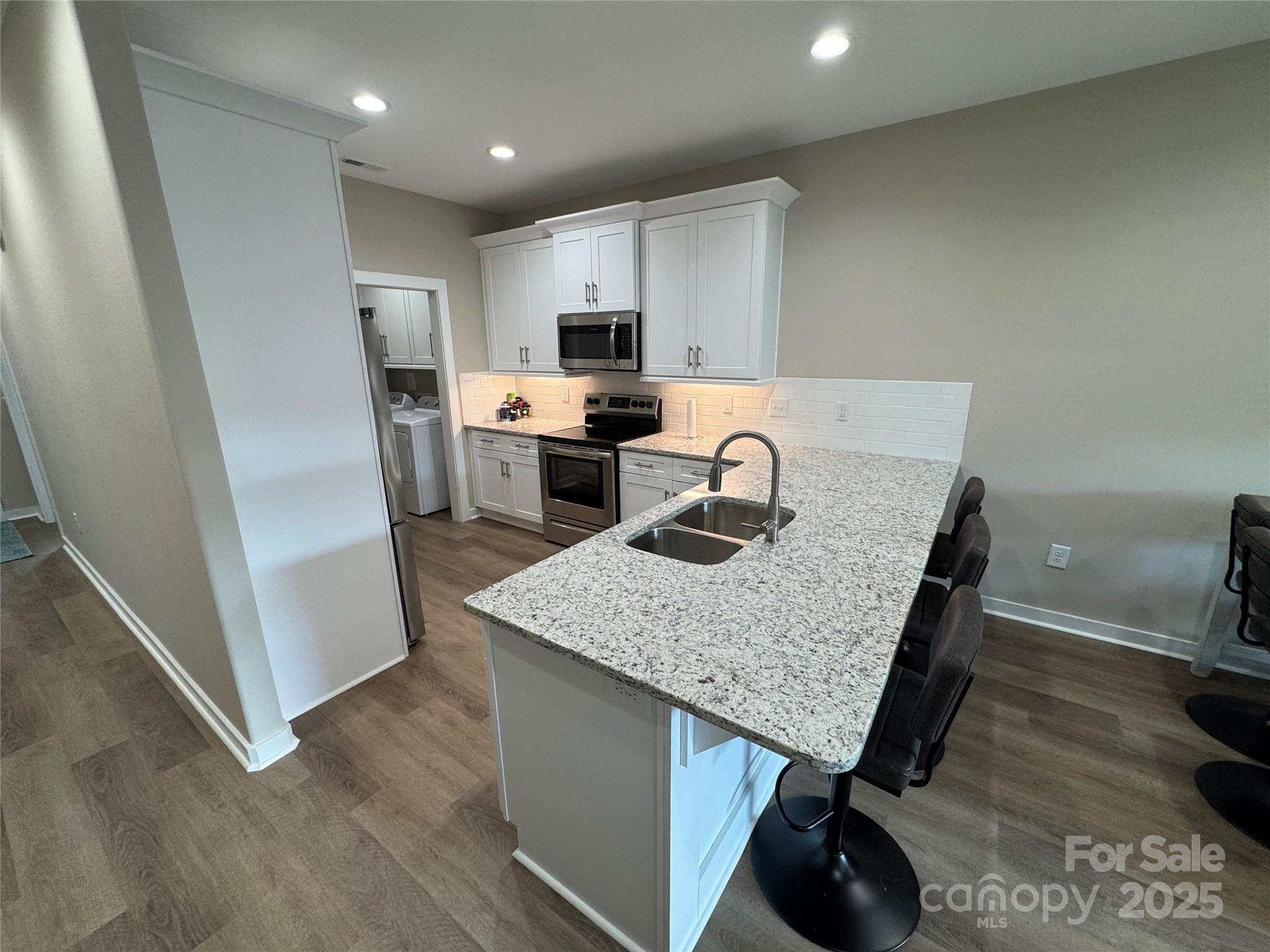 2822 15th Avenue Place SE — Hickory