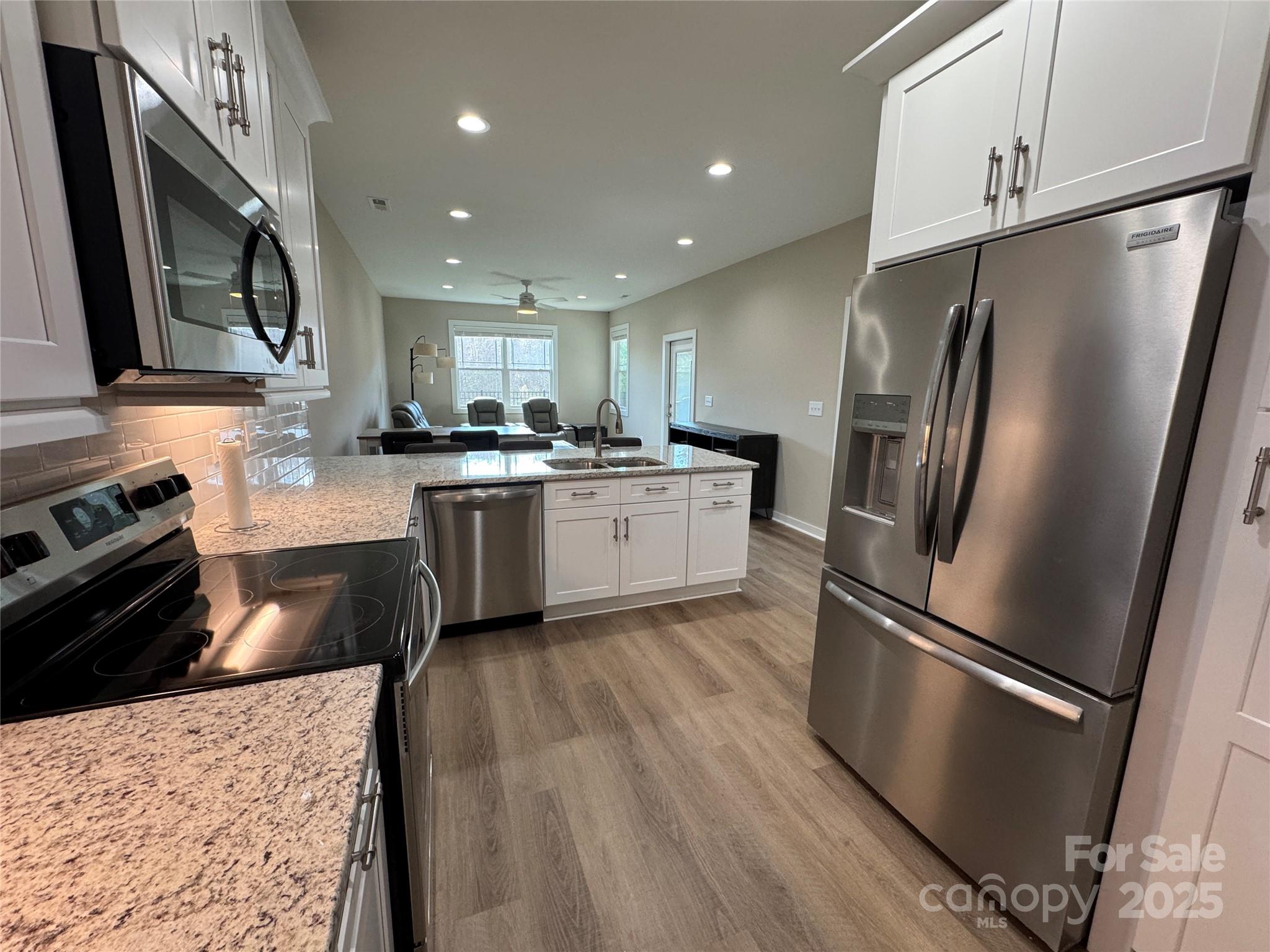 2822 15th Avenue Place SE — Hickory
