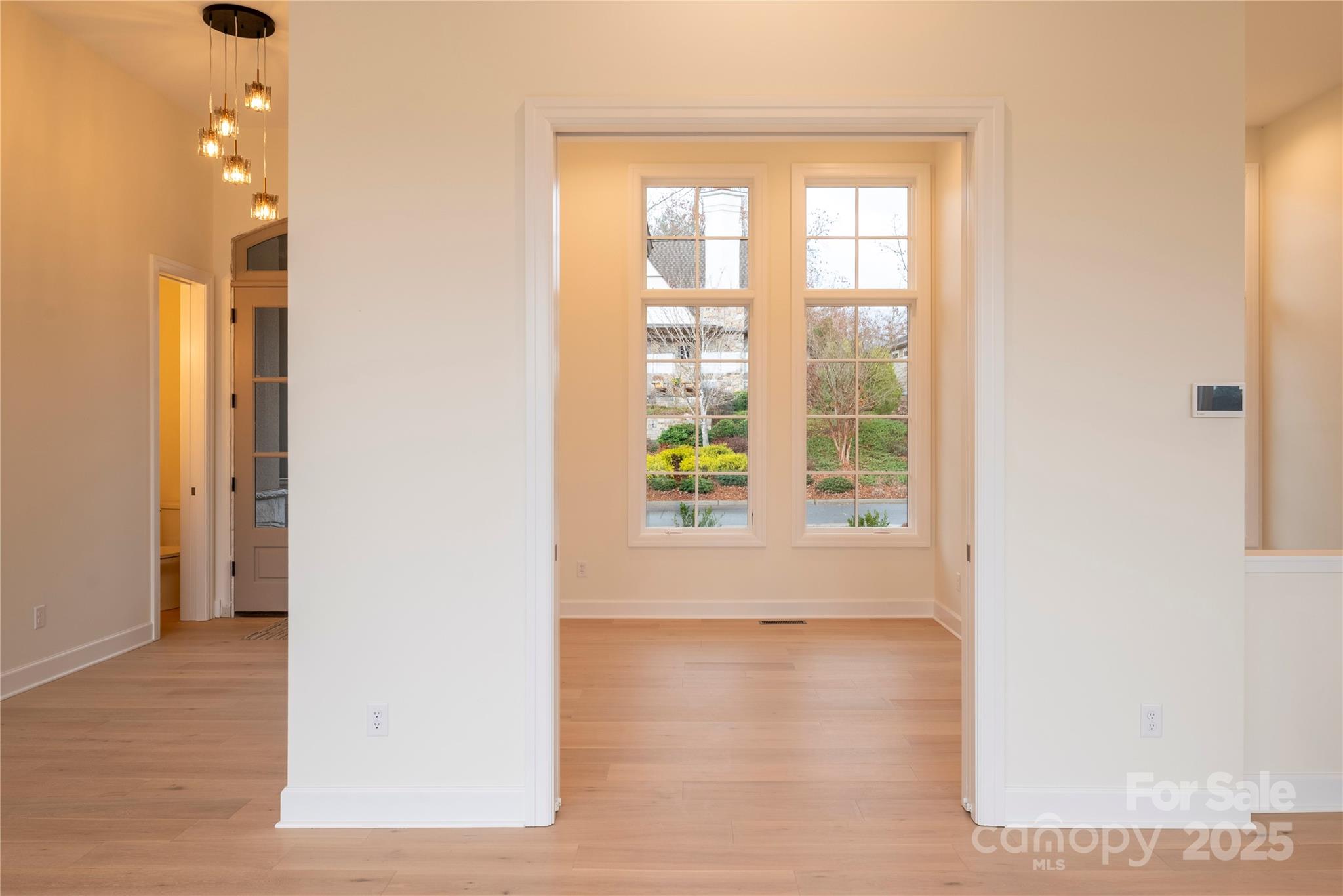 15 Evian Court — Asheville