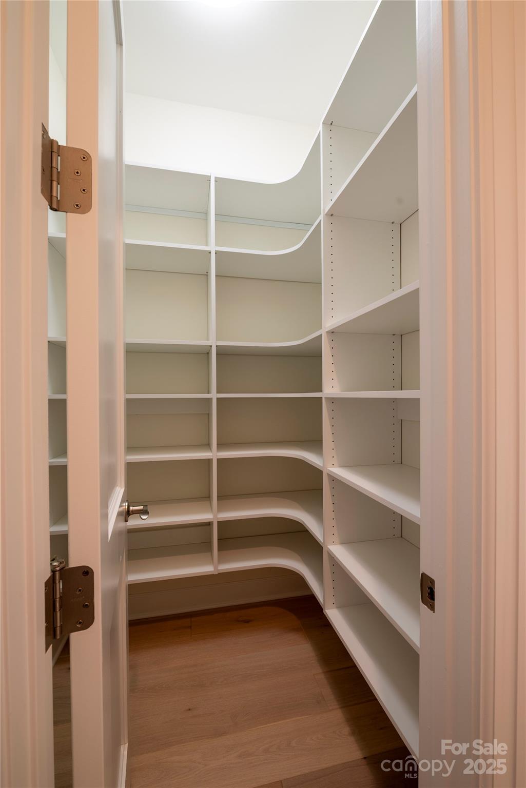 15 Evian Court — Asheville