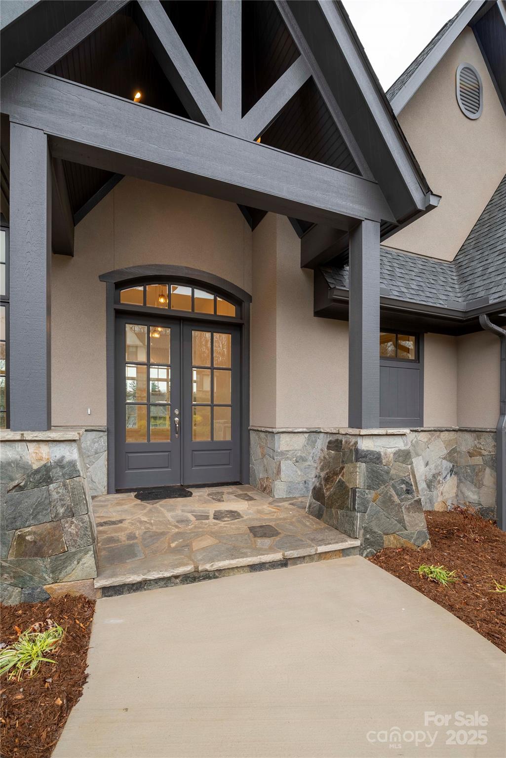 15 Evian Court — Asheville