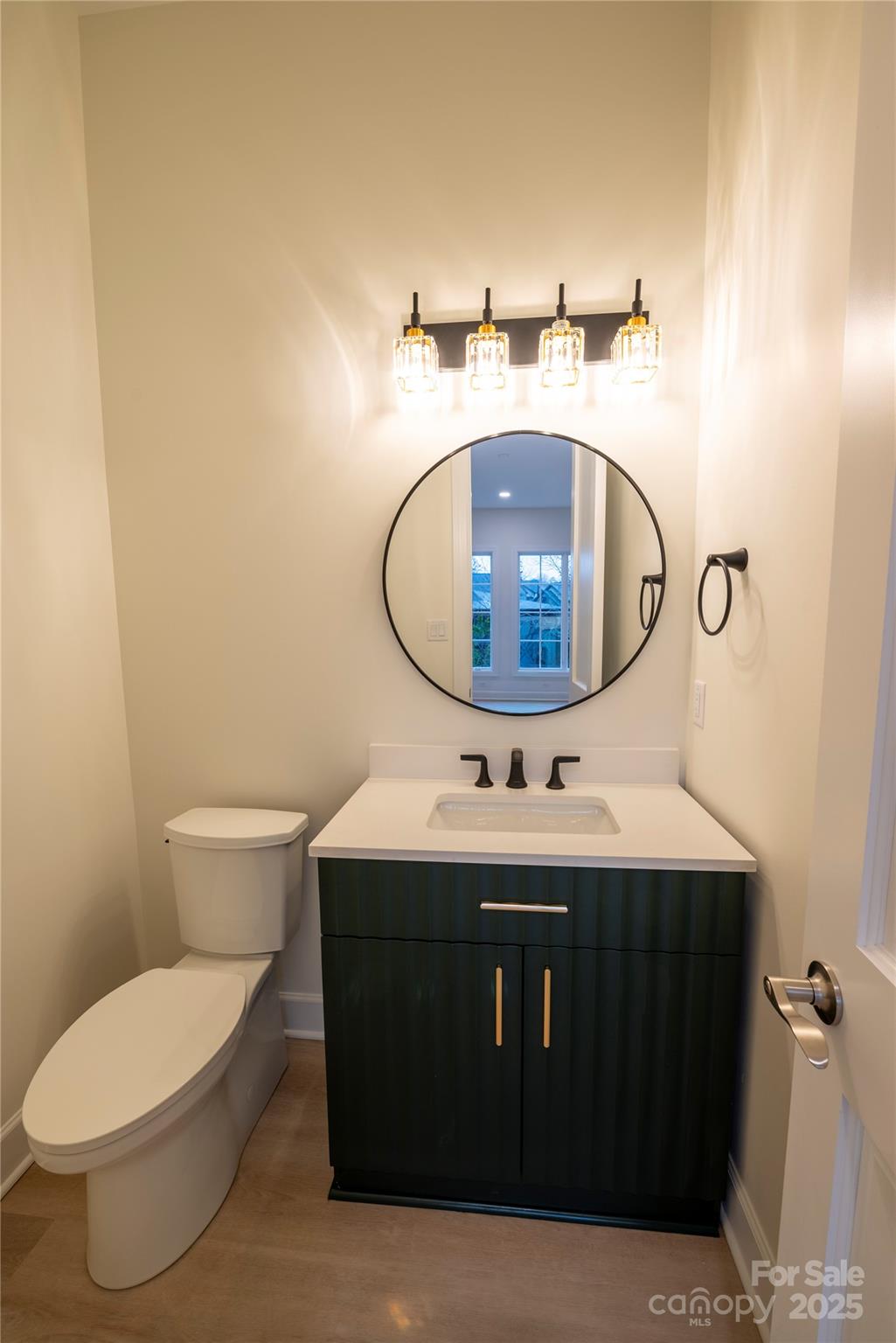 15 Evian Court — Asheville