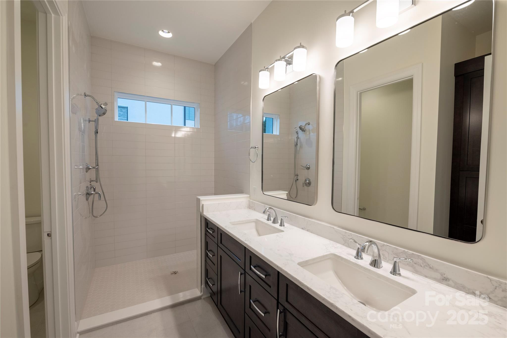 15 Evian Court — Asheville