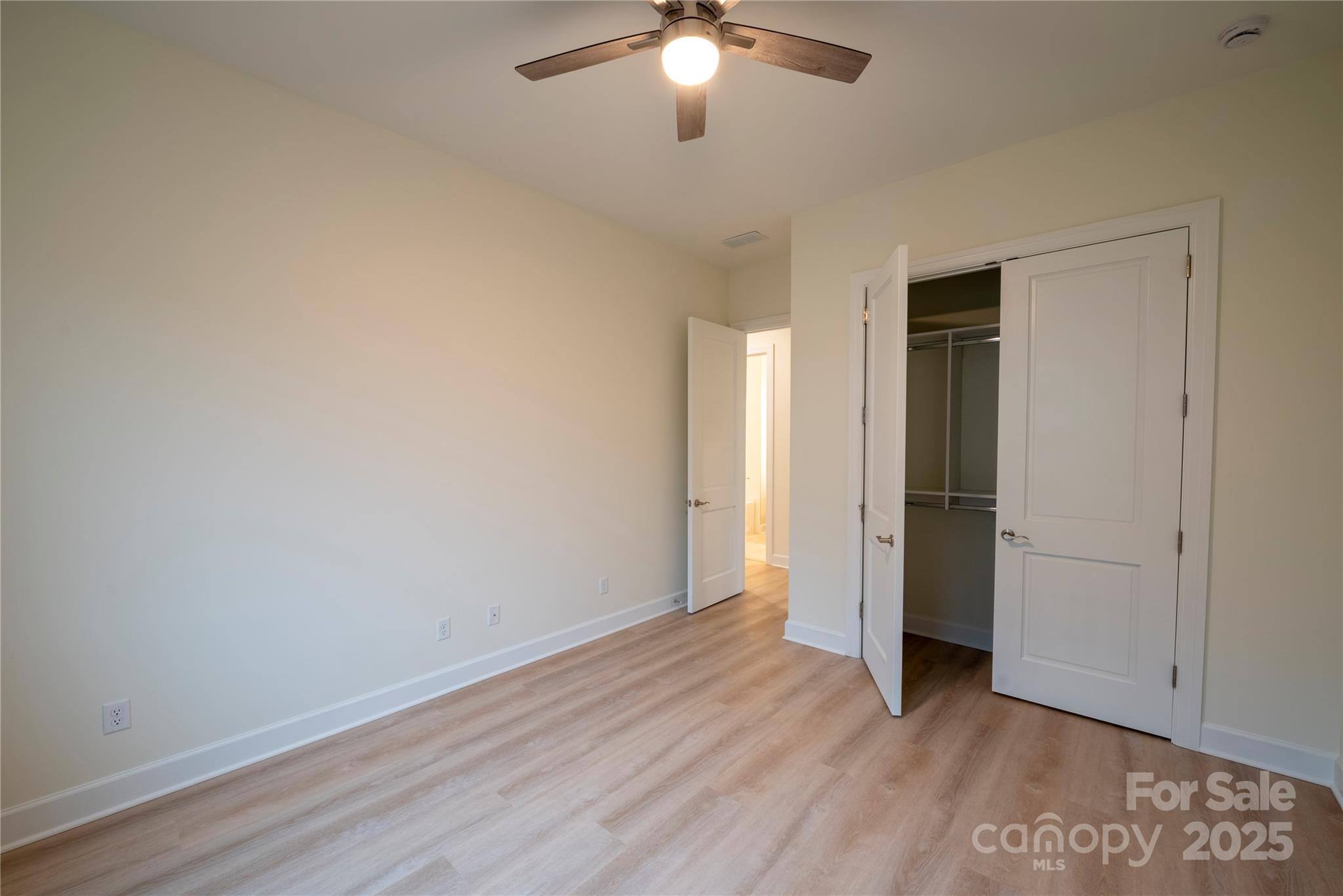 15 Evian Court — Asheville