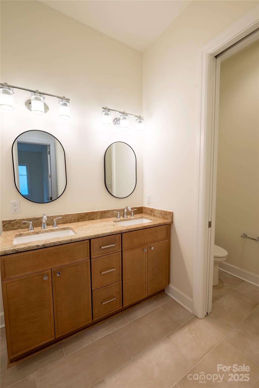 15 Evian Court — Asheville