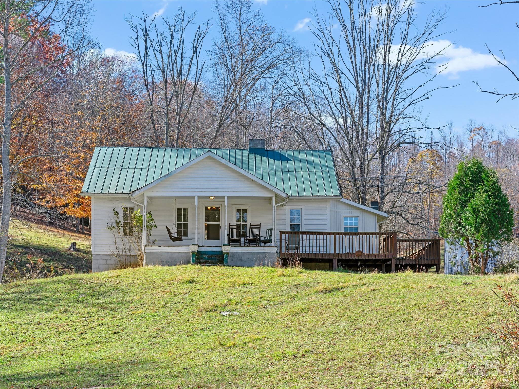 321 Lyle Lane — Green Mountain