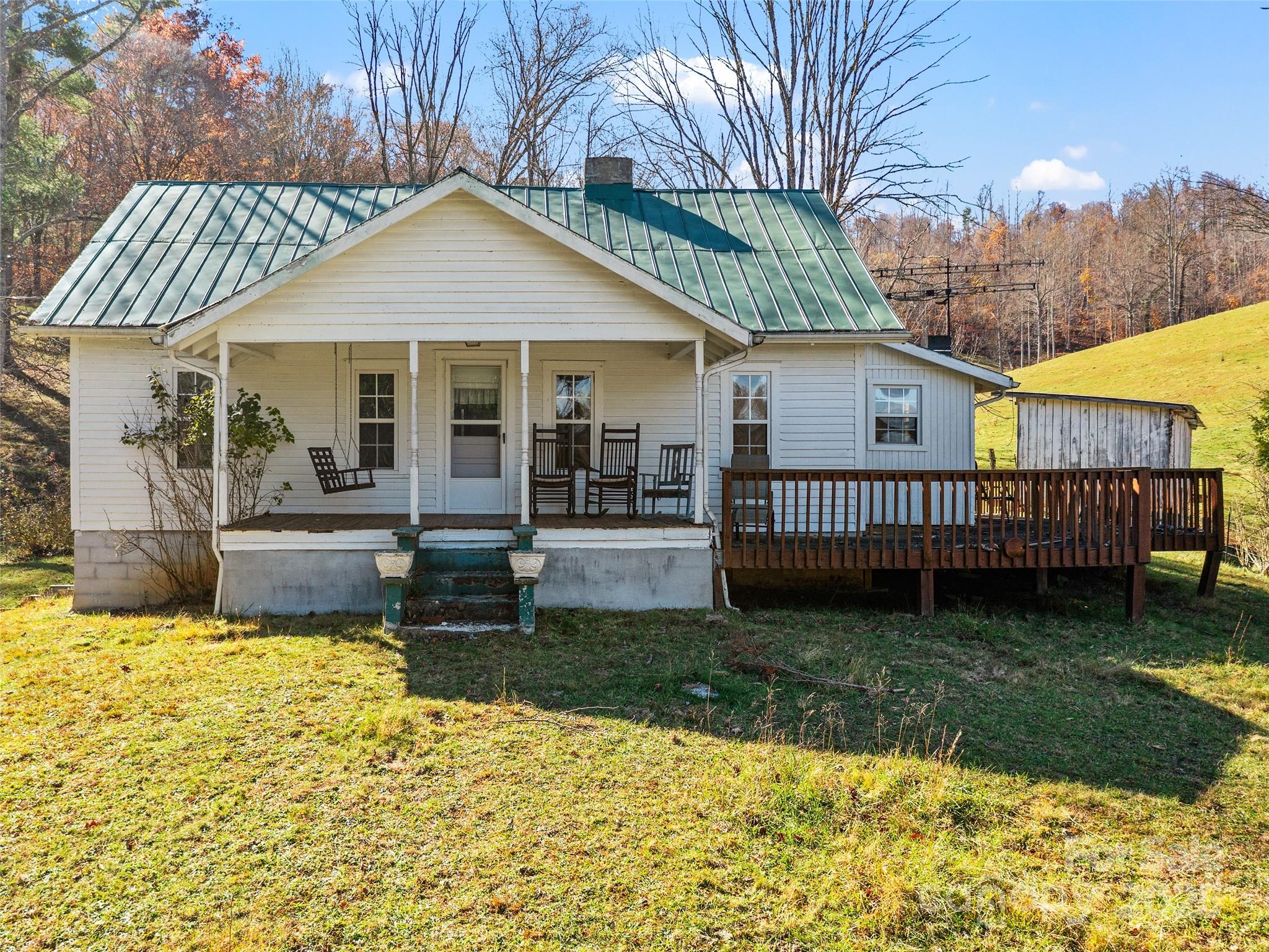 321 Lyle Lane — Green Mountain