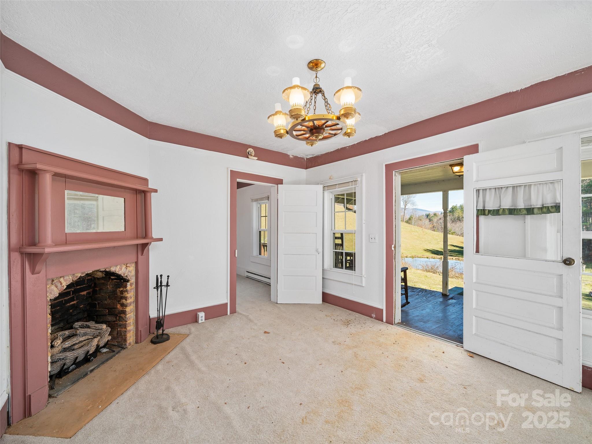 321 Lyle Lane — Green Mountain