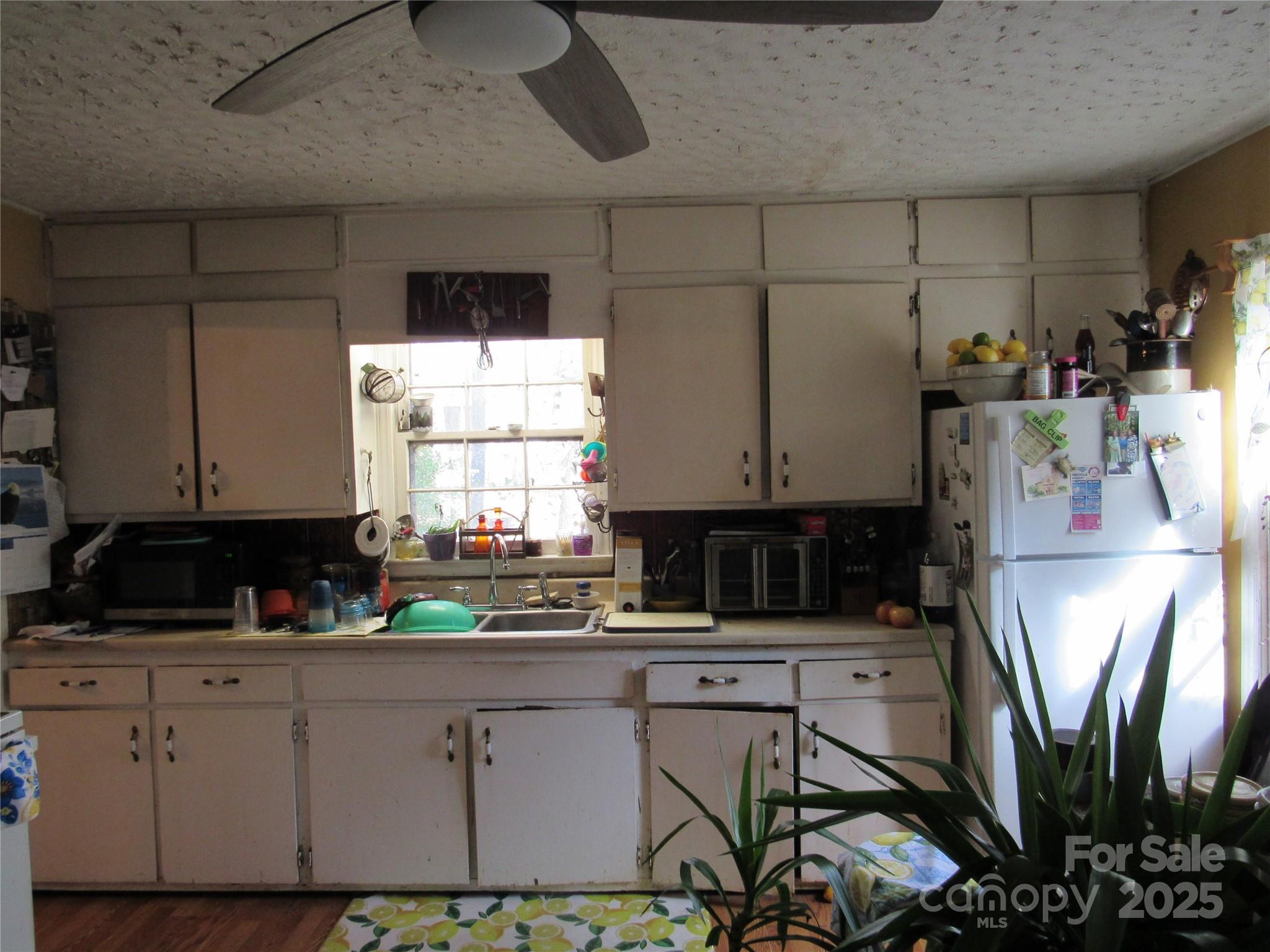 1144 Montreat Road — Black Mountain