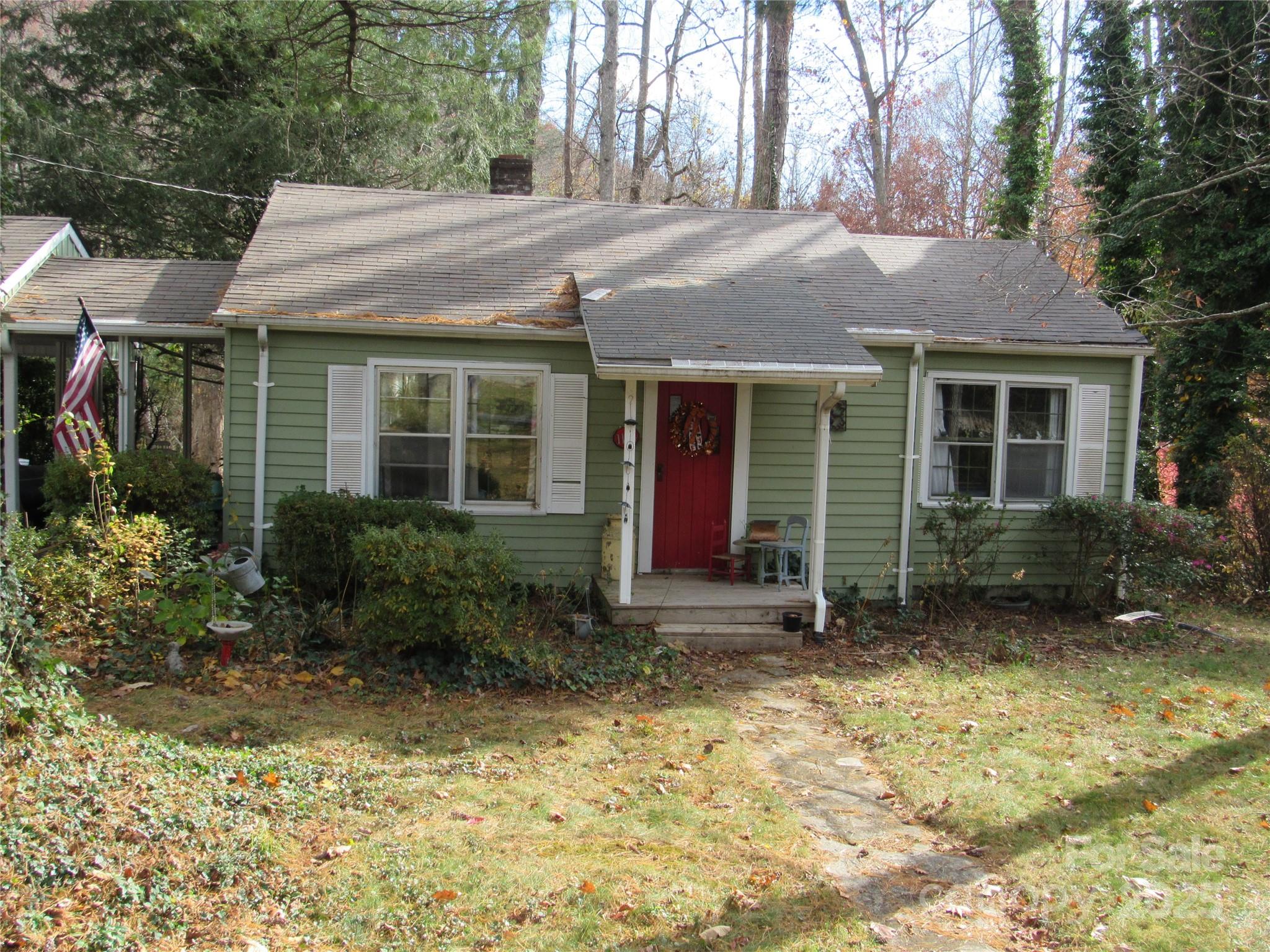 1144 Montreat Road — Black Mountain