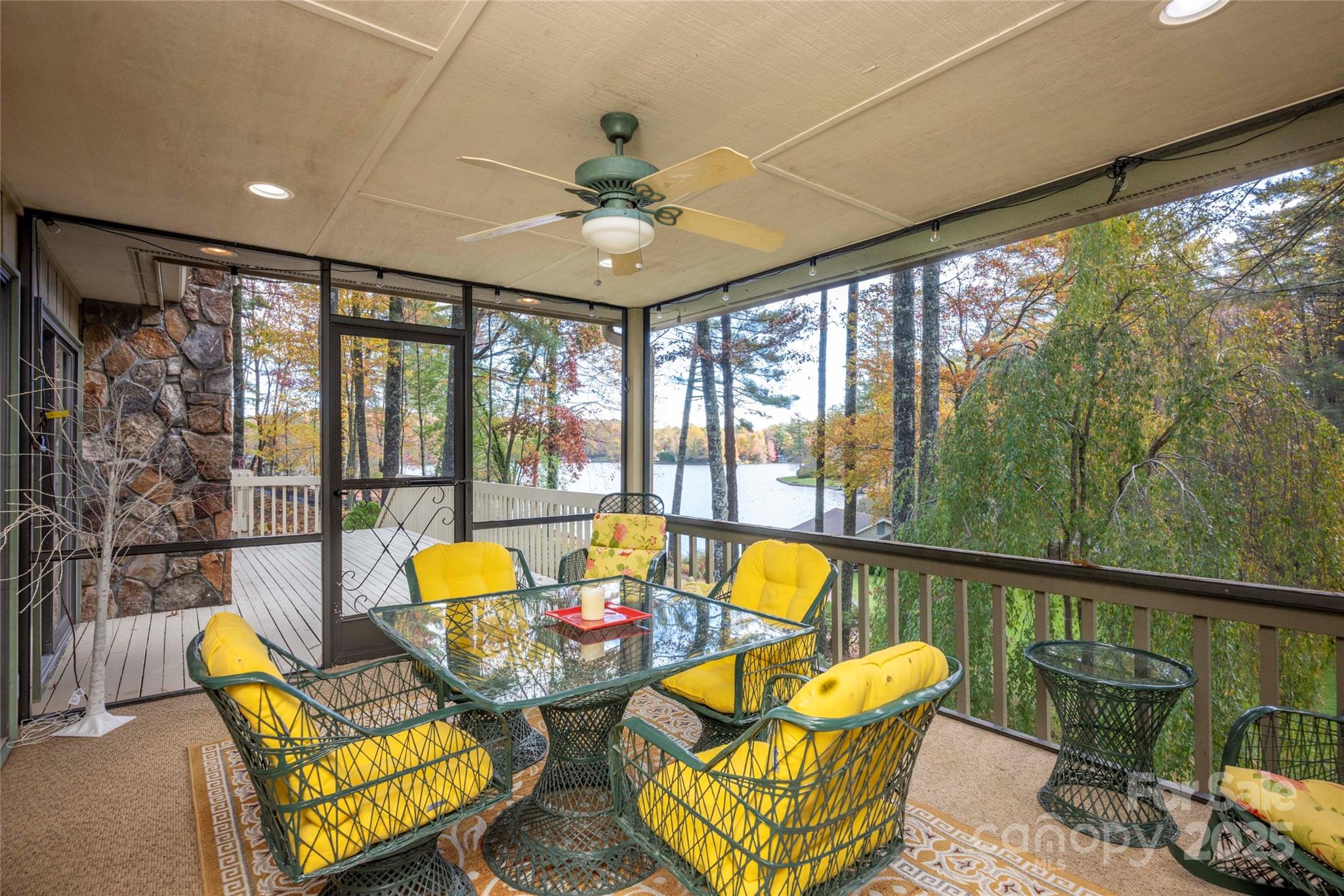 572 N East Shore Drive — Lake Toxaway