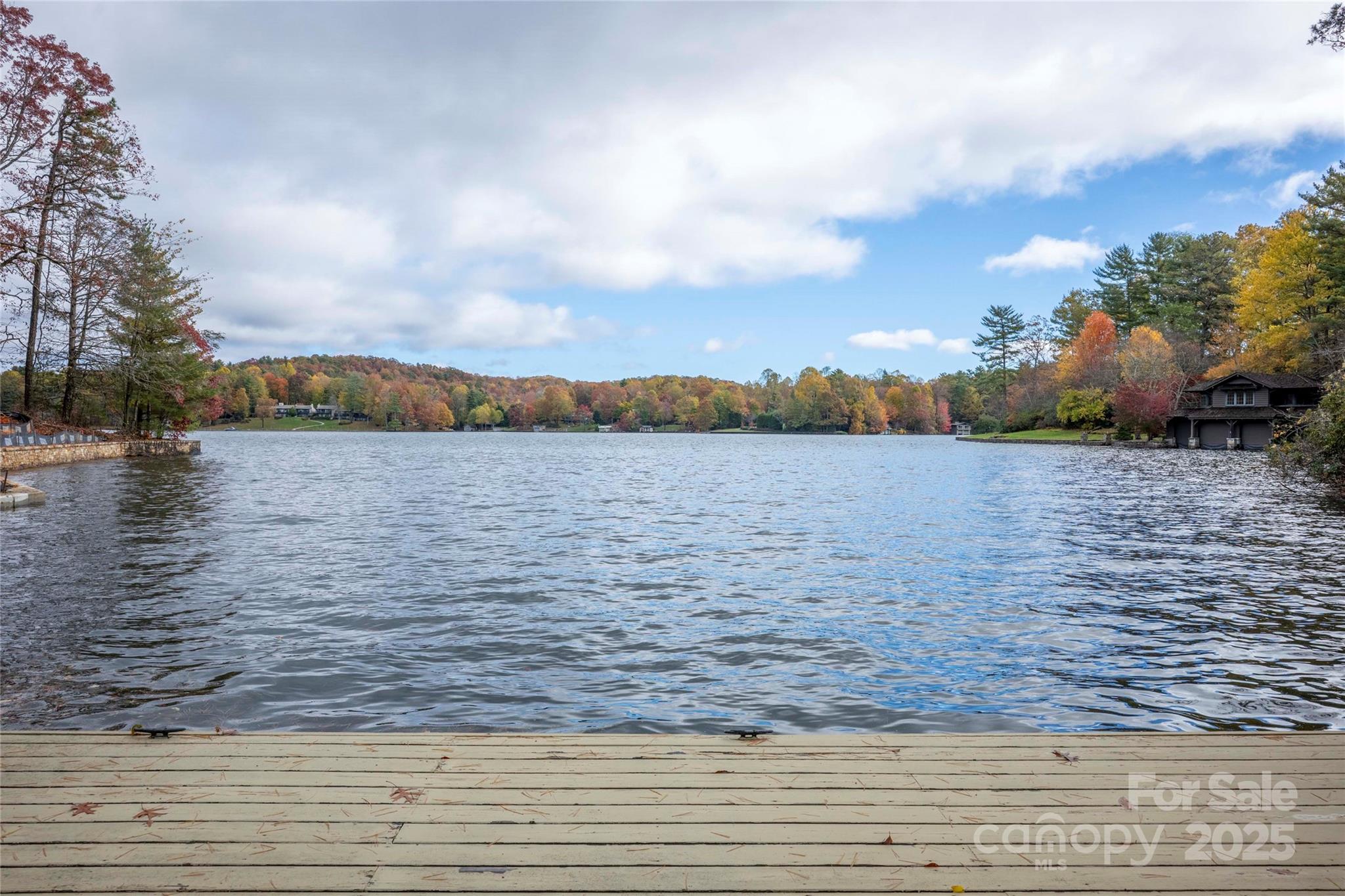 572 N East Shore Drive — Lake Toxaway