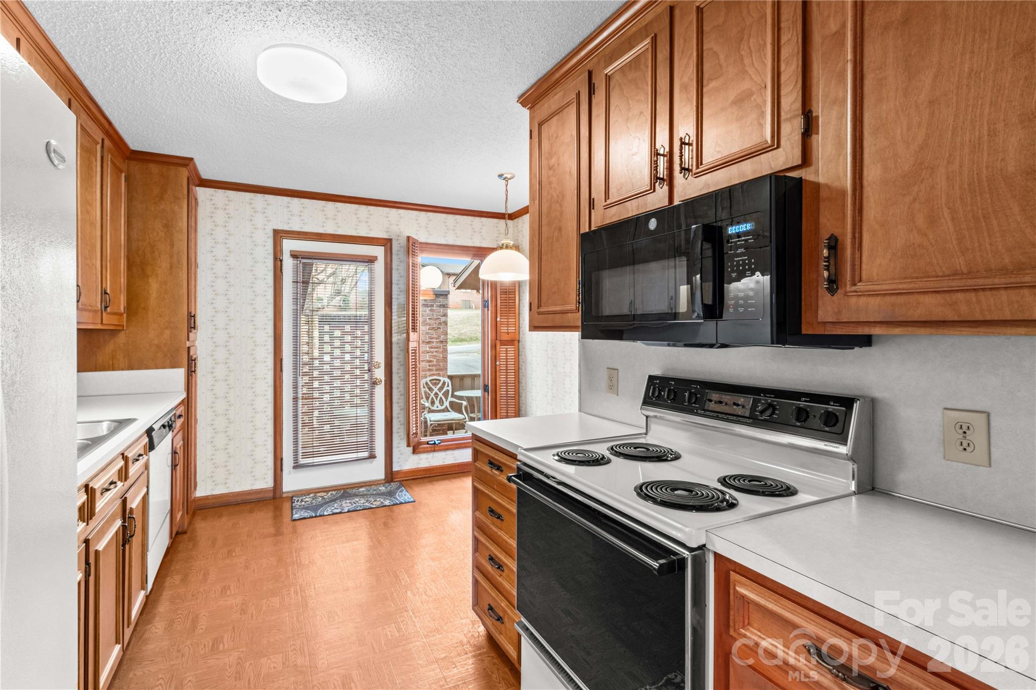 1336 Radio Road — Statesville